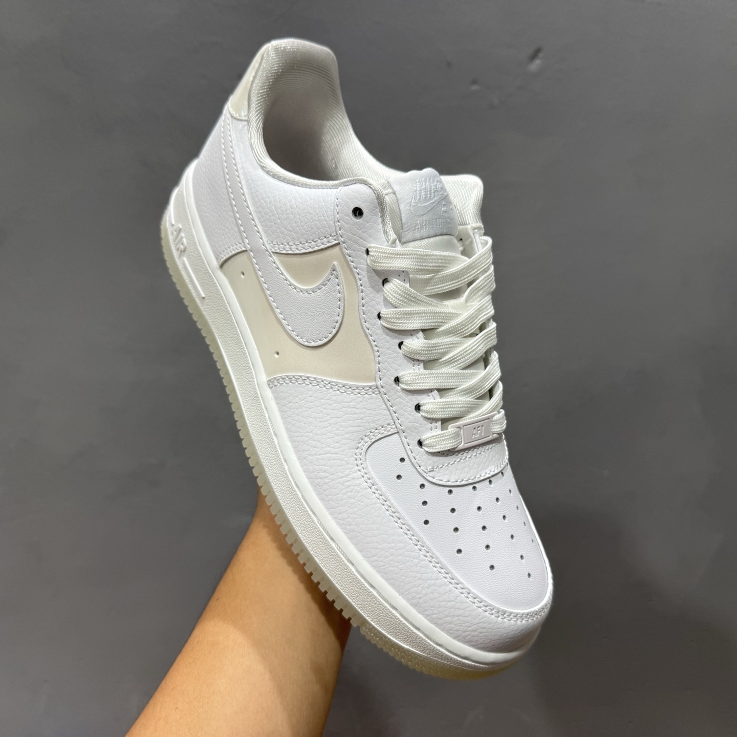 AIR FORCE 1 '07 原低帮空军版型专注外贸渠道 全掌内置蜂窝气垫 原盒配件 原厂中底钢印 拉帮完美 IH3204-100