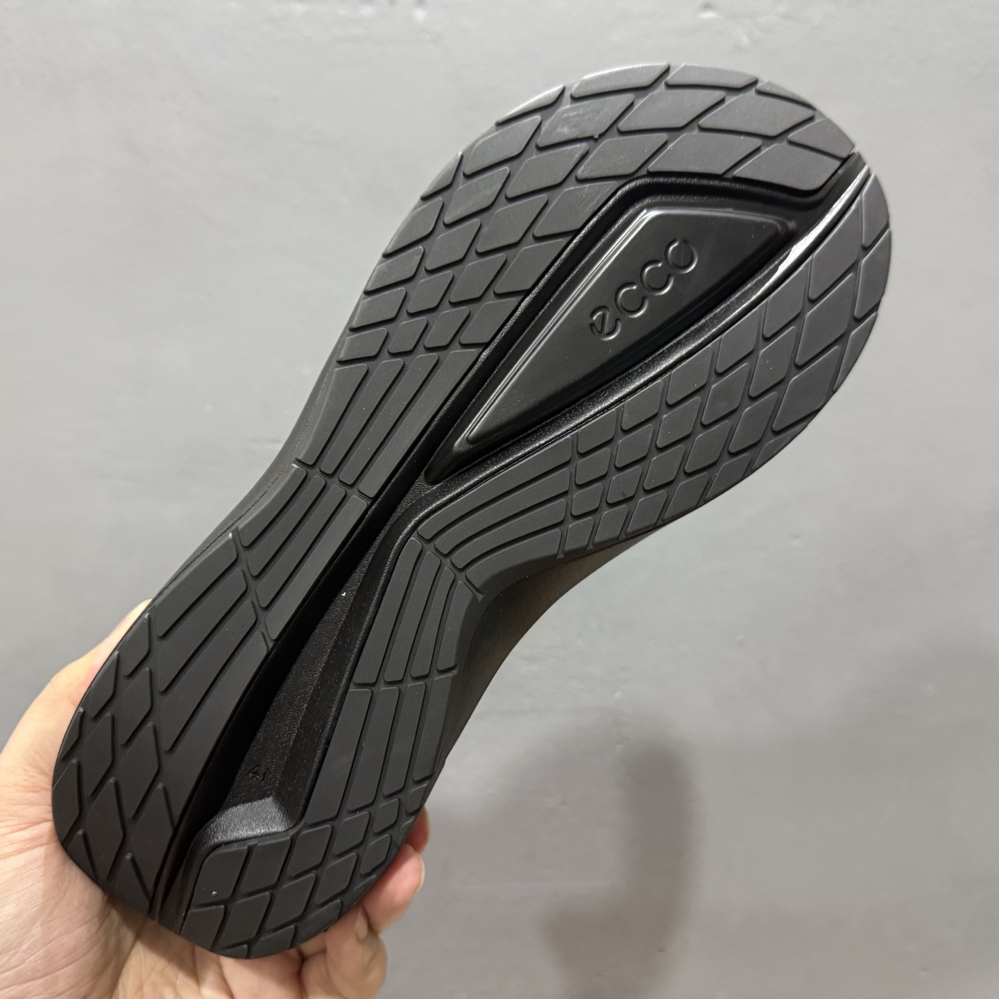 25年Ecco爱步 2.2皮面经典BIOM 经典和现代工艺品质融合 精选意大利小牛皮面料 百搭休闲老爹鞋