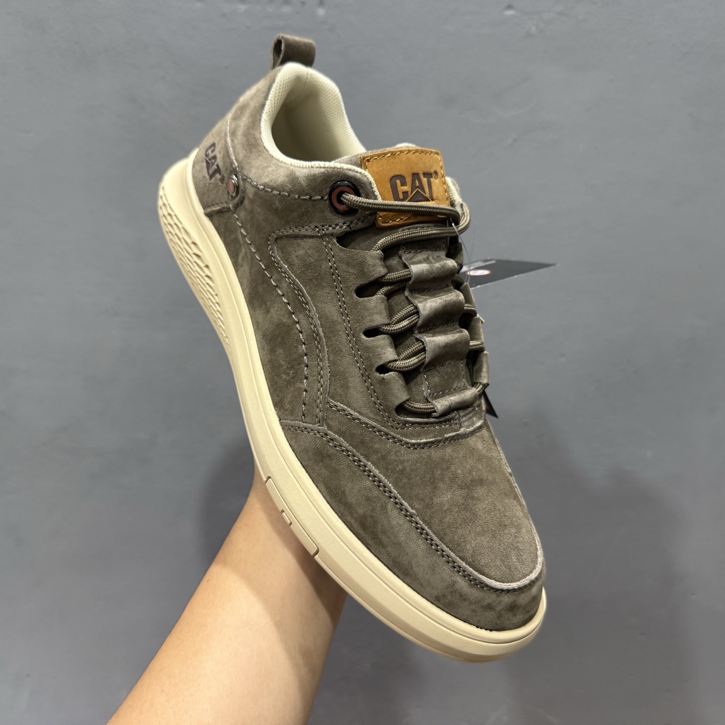 25年秋冬款CAT硬汉推土机品牌·卡特Tramp Hike Low款户外休闲系带男鞋