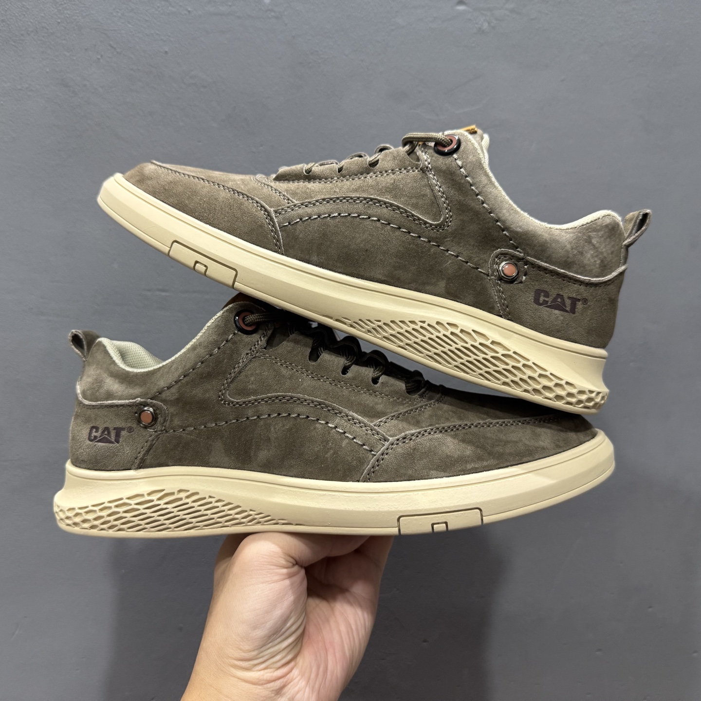 25年秋冬款CAT硬汉推土机品牌·卡特Tramp Hike Low款户外休闲系带男鞋