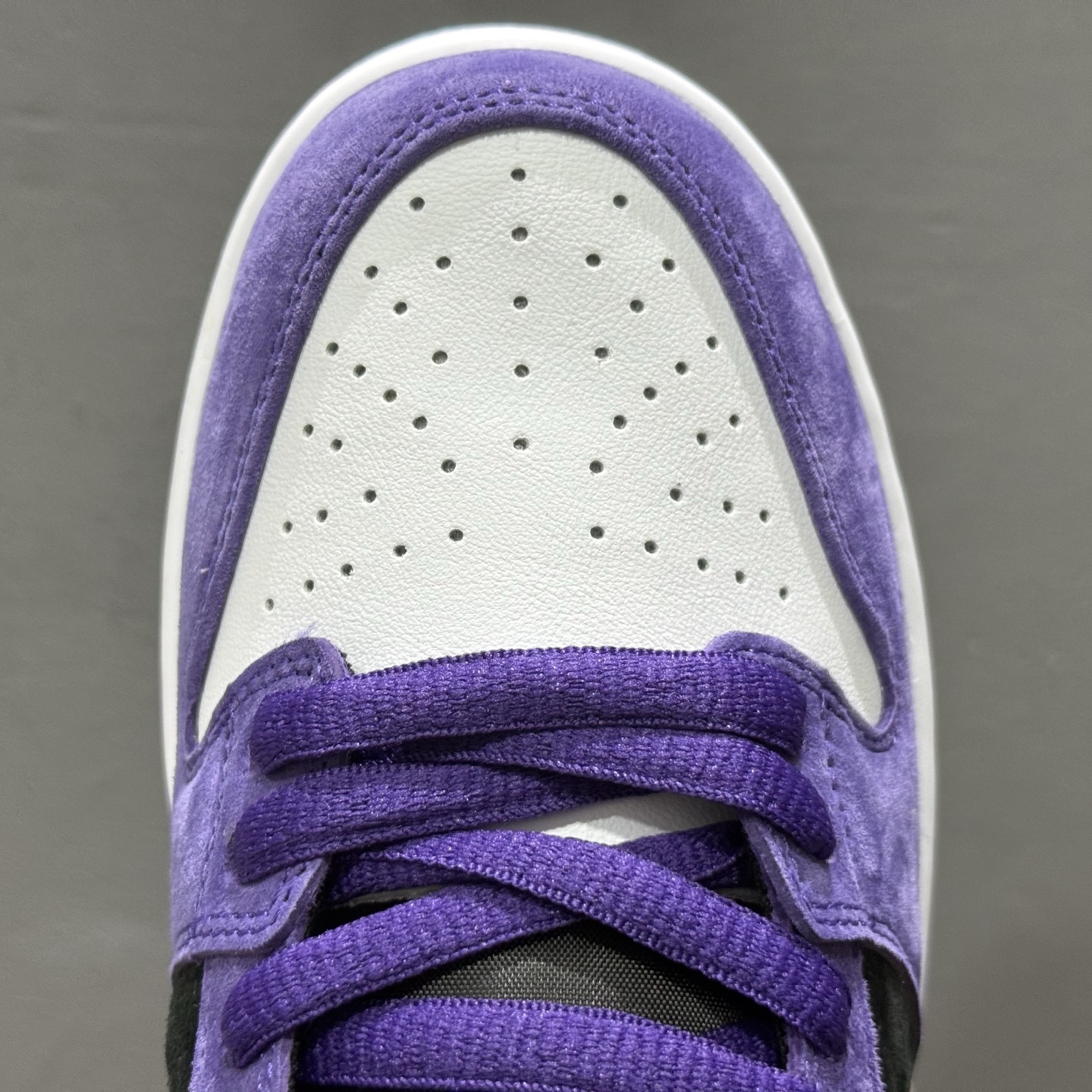 Nike SB Dunk Low pro 独家版型蒸餾加工帶來的是更好的视觉和脚感体验 HJ0513-500