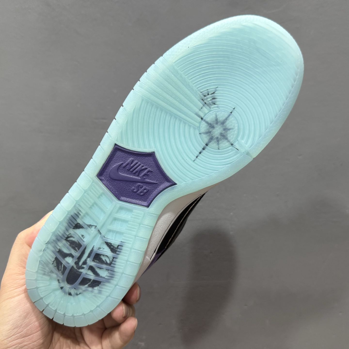 Nike SB Dunk Low pro 独家版型蒸餾加工帶來的是更好的视觉和脚感体验 HJ0513-500