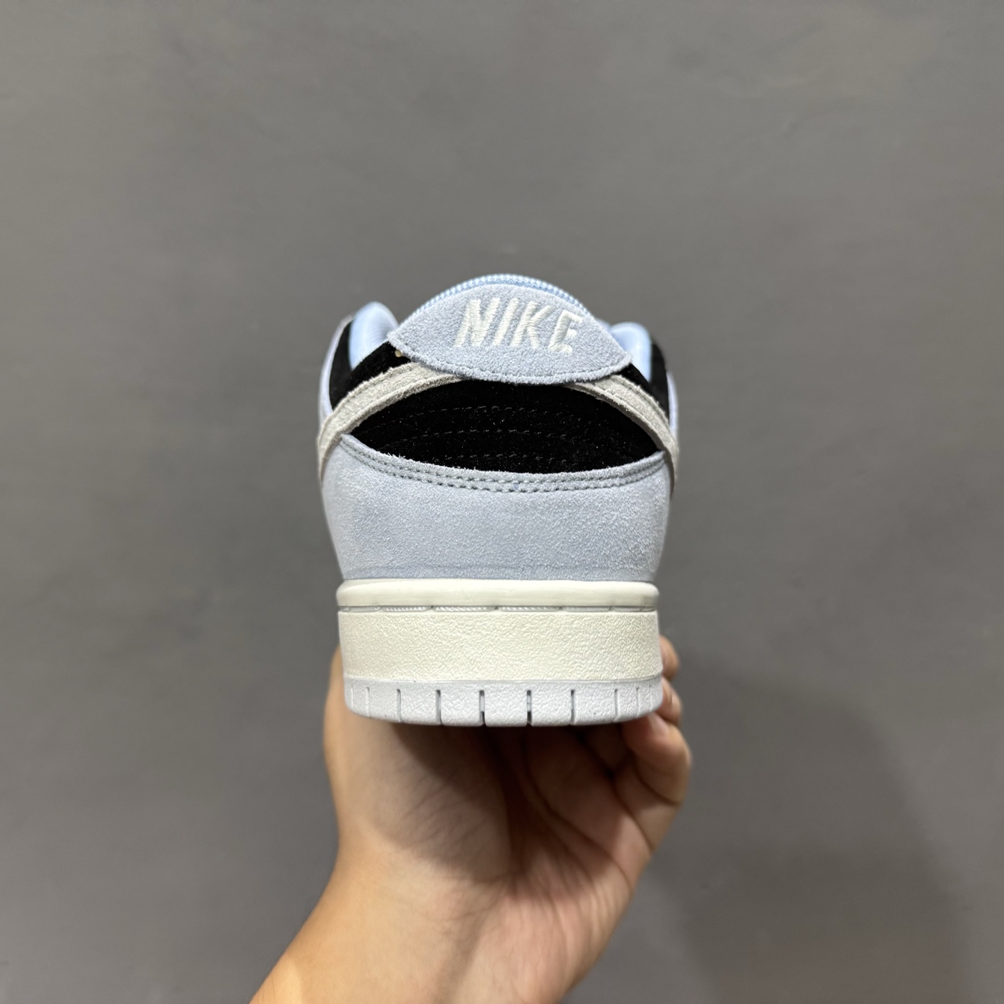 Nike SB Dunk Low pro 独家版型蒸餾加工帶來的是更好的视觉和脚感体验 HF3063-400