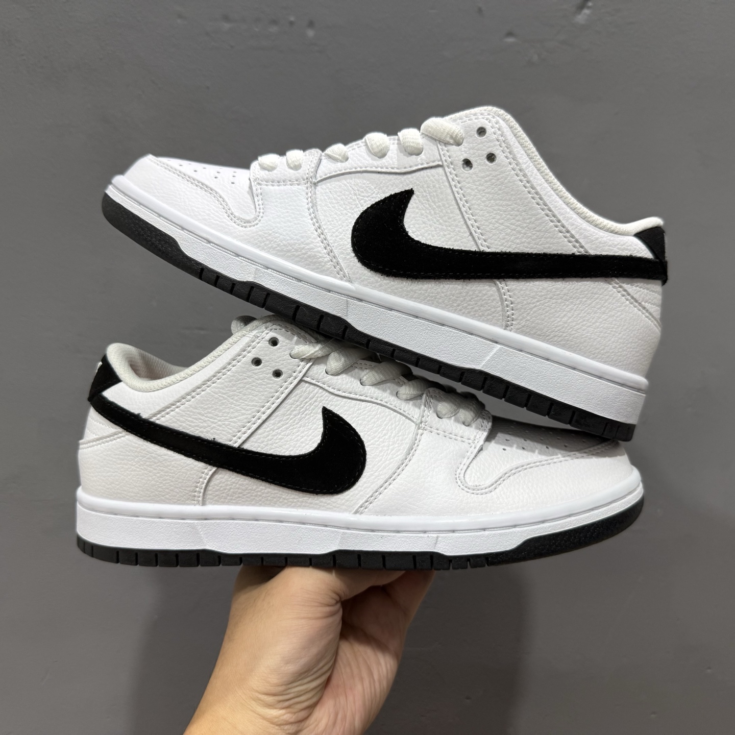 Nike SB Dunk Low pro 独家版型蒸餾加工帶來的是更好的视觉和脚感体验 HF3704-100