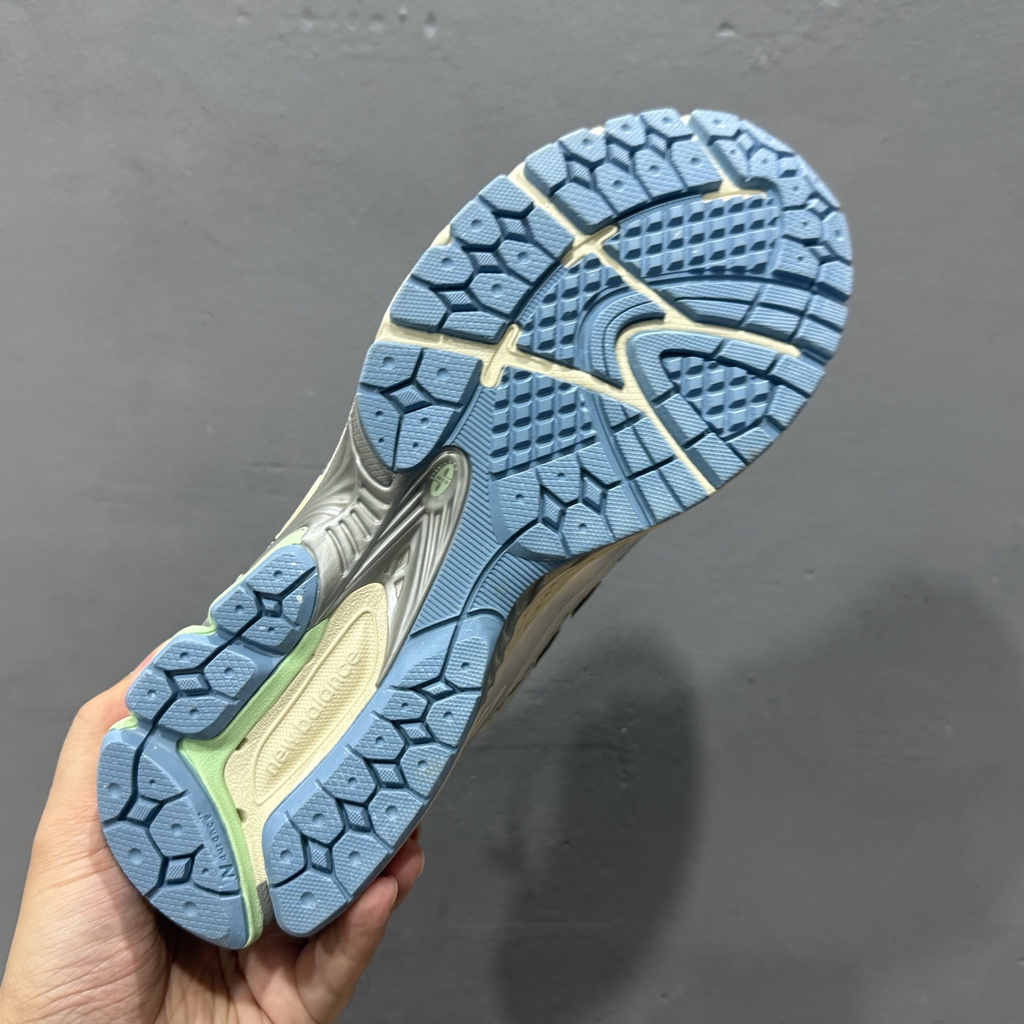 New Balance 1906系列复古老爹风休闲运动慢跑鞋 U1906RCR