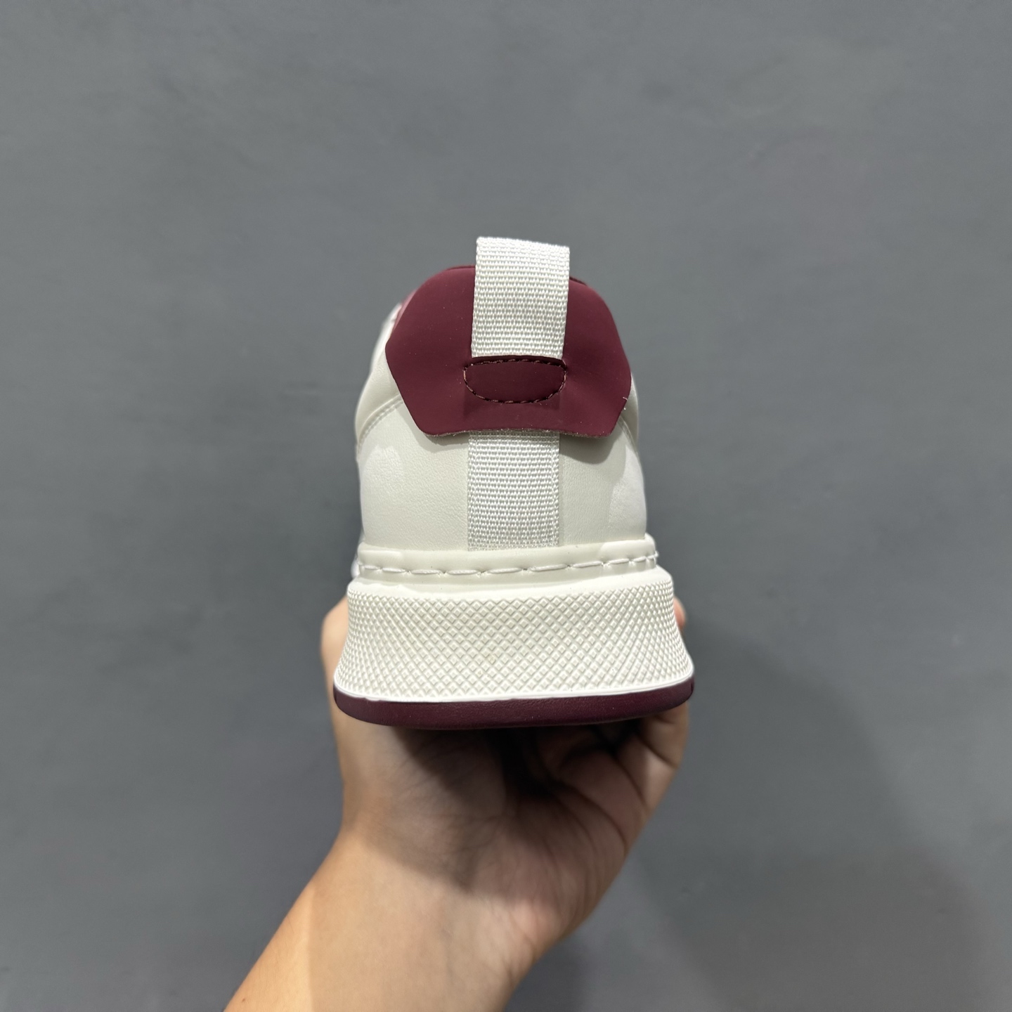 独家实拍Valentino 华伦天奴 Rockstud untitled 厚底休闲铆钉小白鞋