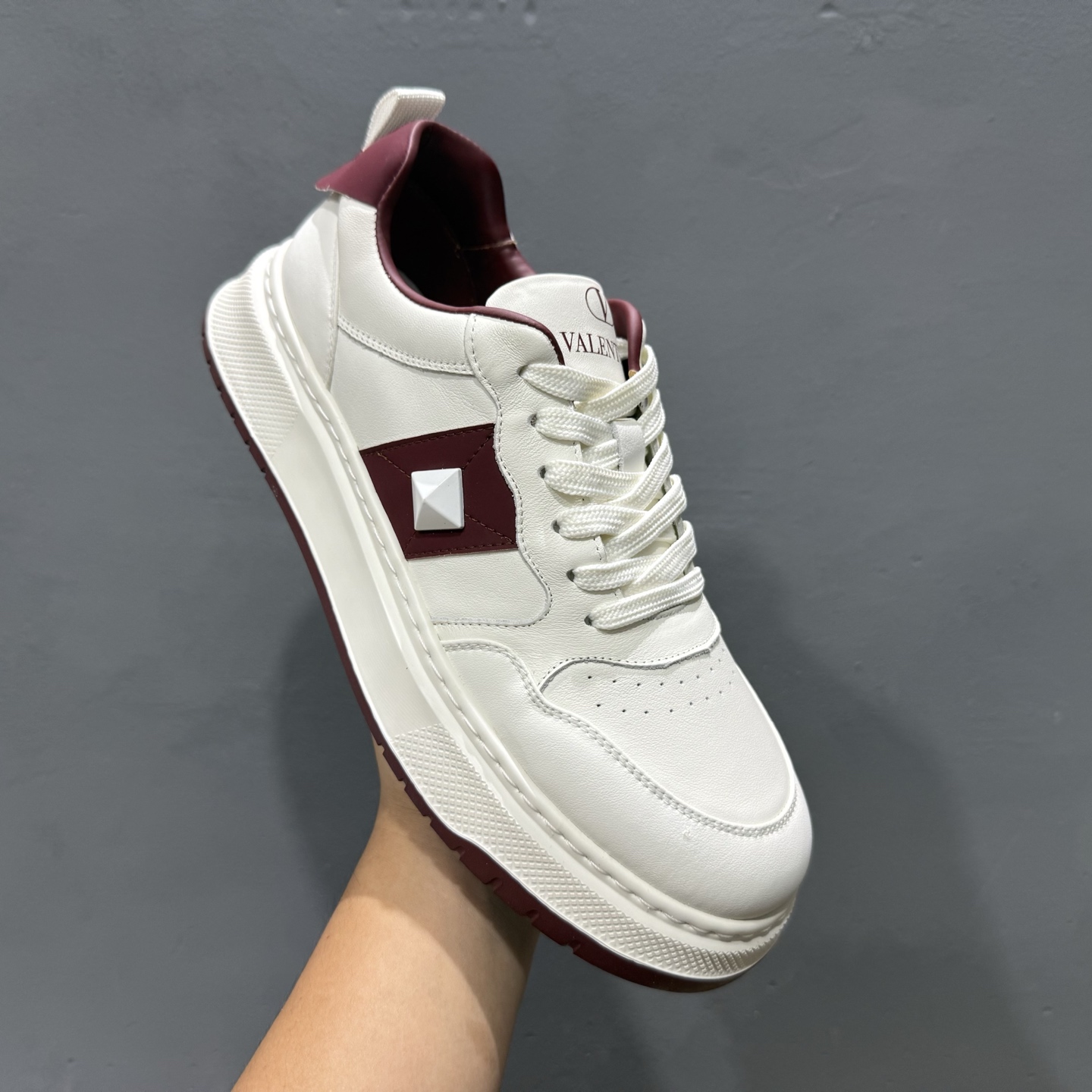 独家实拍Valentino 华伦天奴 Rockstud untitled 厚底休闲铆钉小白鞋