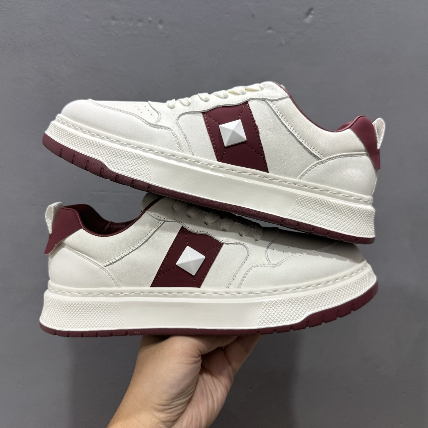 独家实拍Valentino 华伦天奴 Rockstud untitled 厚底休闲铆钉小白鞋