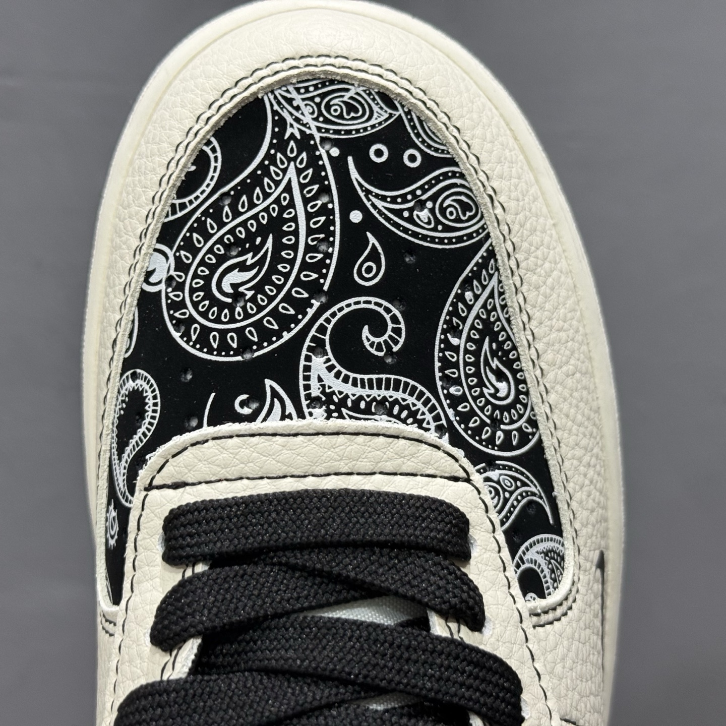 Nike Air Force 1'07 Low 腰果花 经典白黑 空军一号低帮休闲板鞋 ZD1988-005