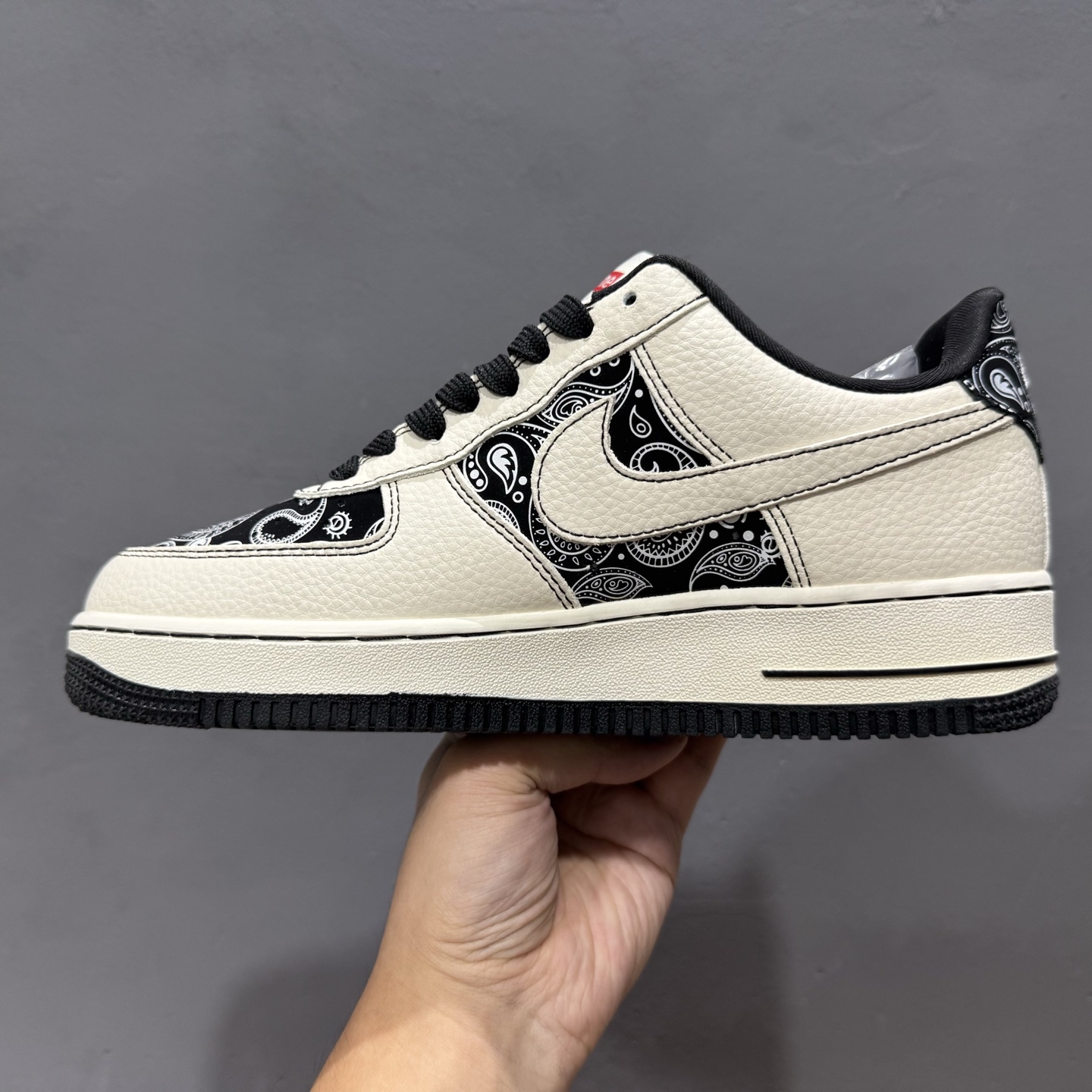 Nike Air Force 1'07 Low 腰果花 经典白黑 空军一号低帮休闲板鞋 ZD1988-005