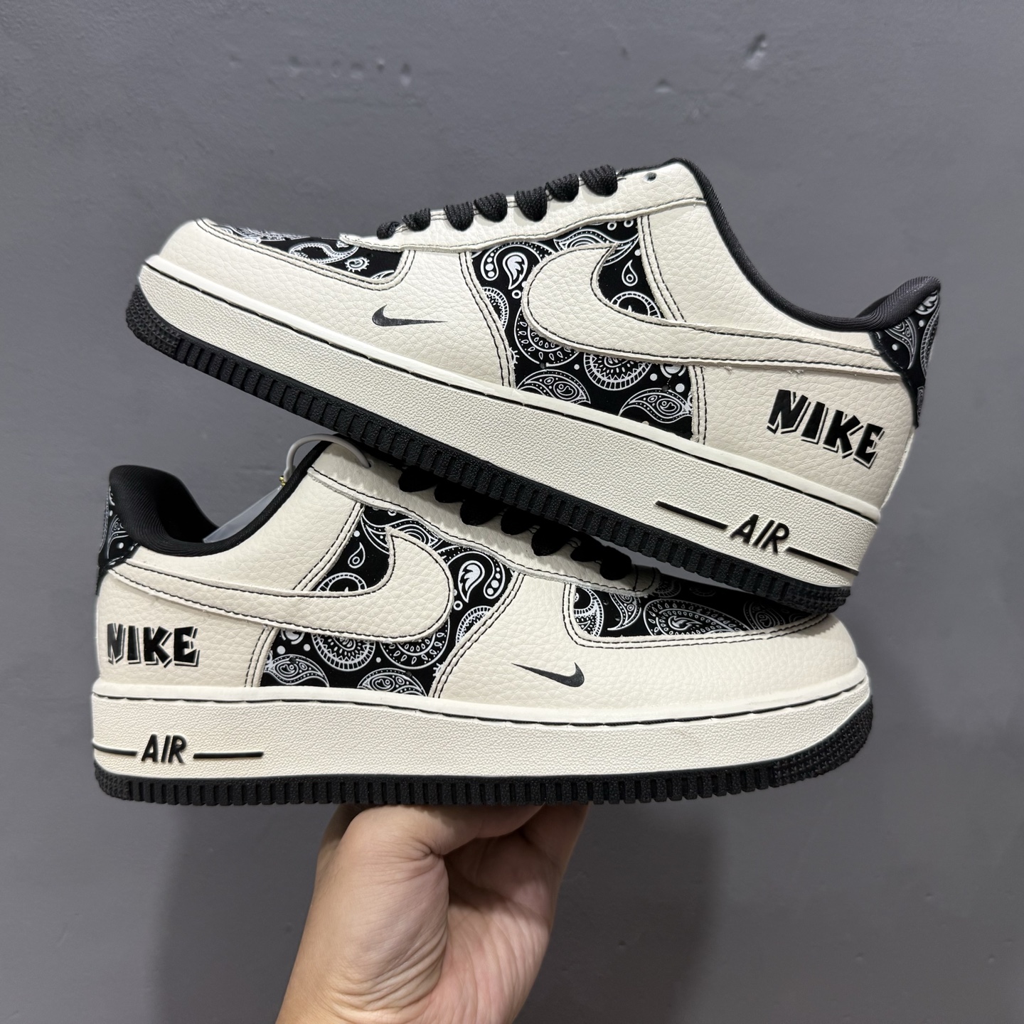 Nike Air Force 1'07 Low 腰果花 经典白黑 空军一号低帮休闲板鞋 ZD1988-005
