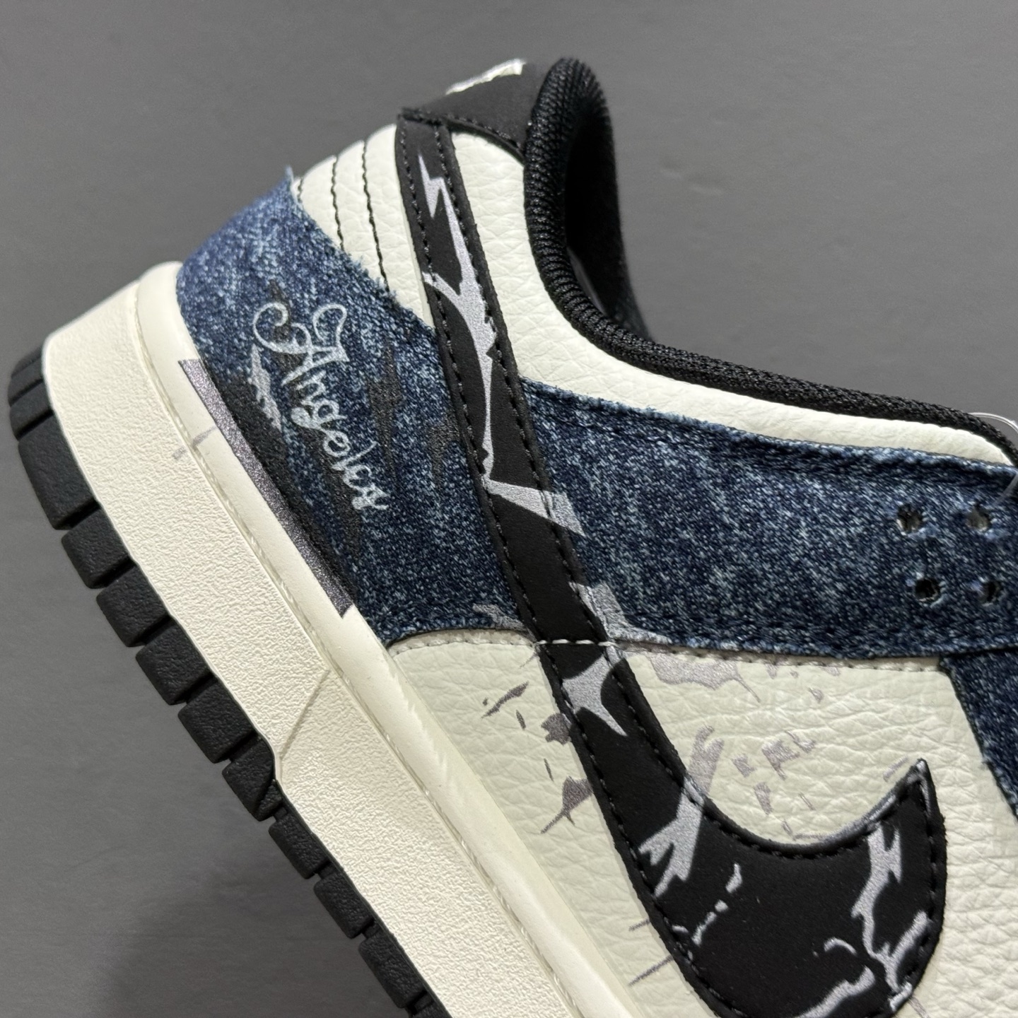 Nike SB Dunk Low 牛仔单宁 XD6188 049 331