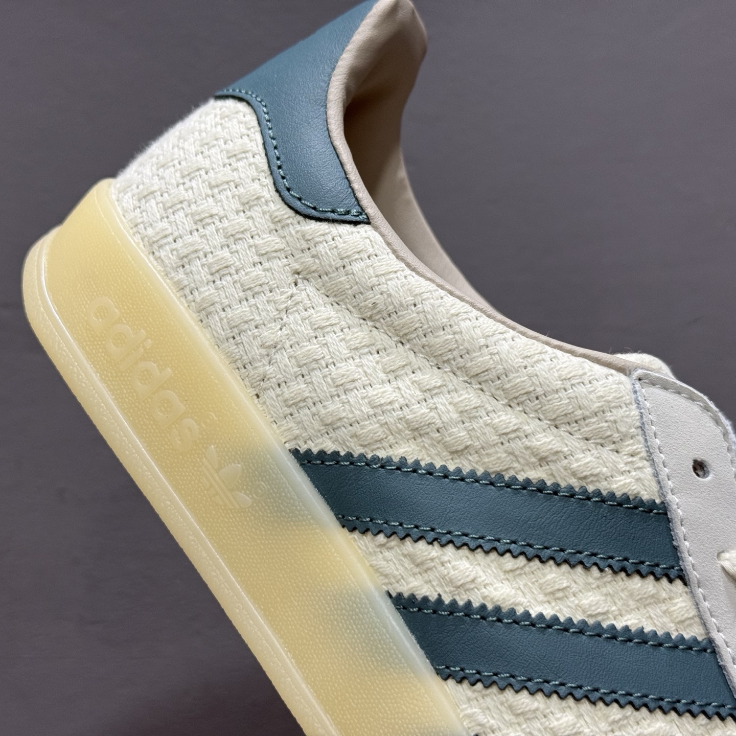 adidas originals GAZELLE INDOOR 米绿 JR3837