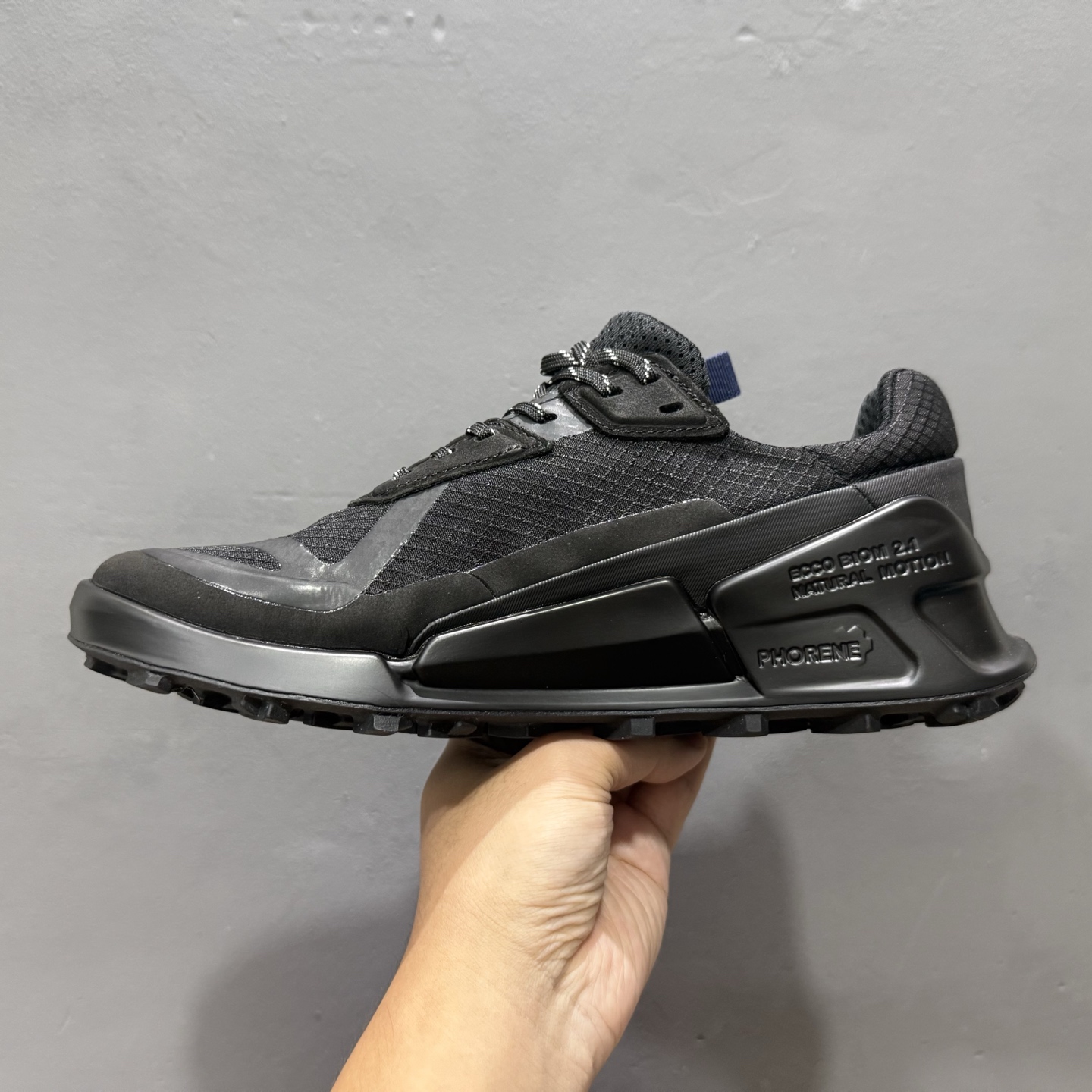 ECCO爱步休闲运动鞋男 防水透气跑步鞋 健步BIOM2.1越野 鞋面采用GORE-TEX防水薄膜内衬