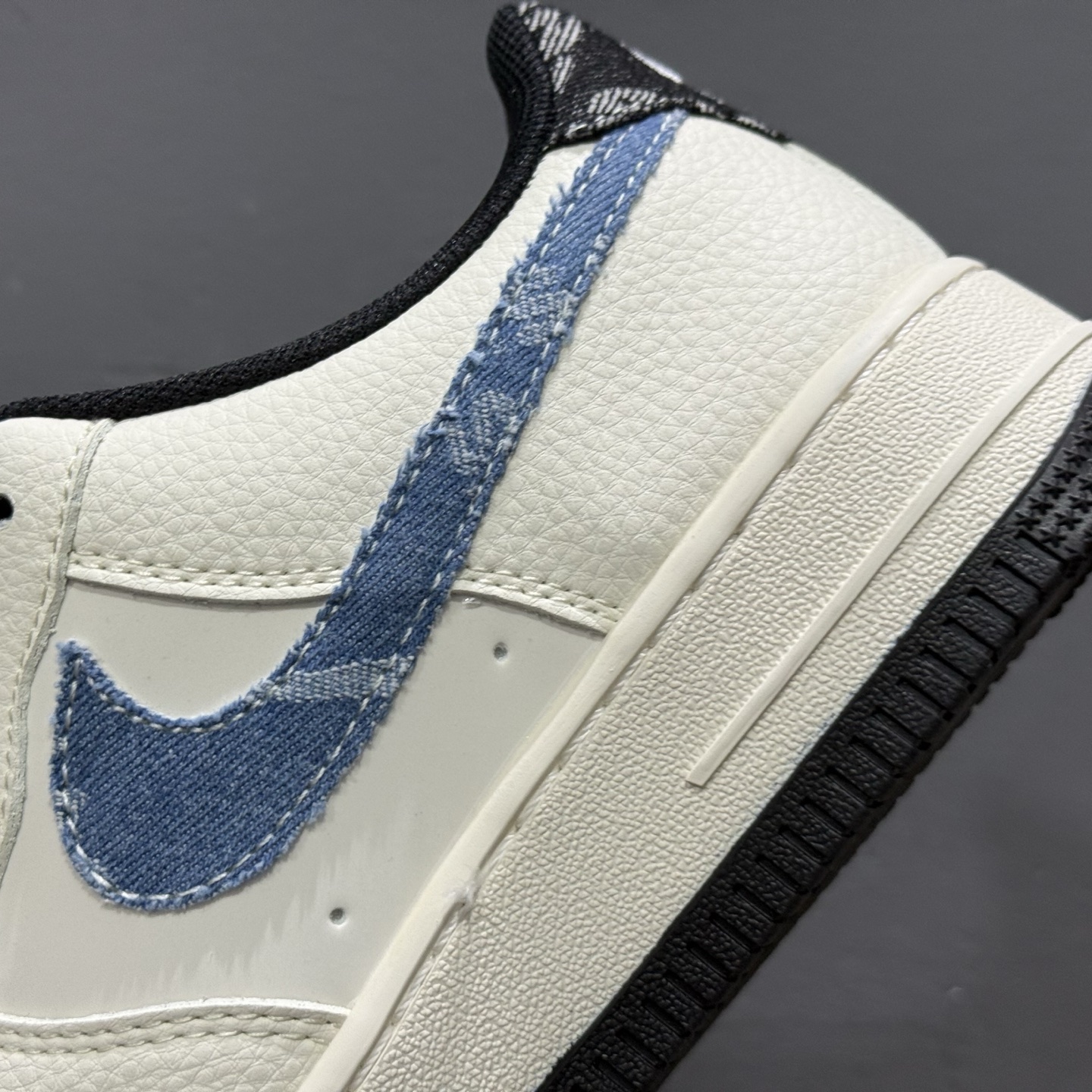 Nike Air Force 1'07 Low 李维斯联名 米蓝牛仔四勾 空军一号低帮休闲板鞋 QW5606-261