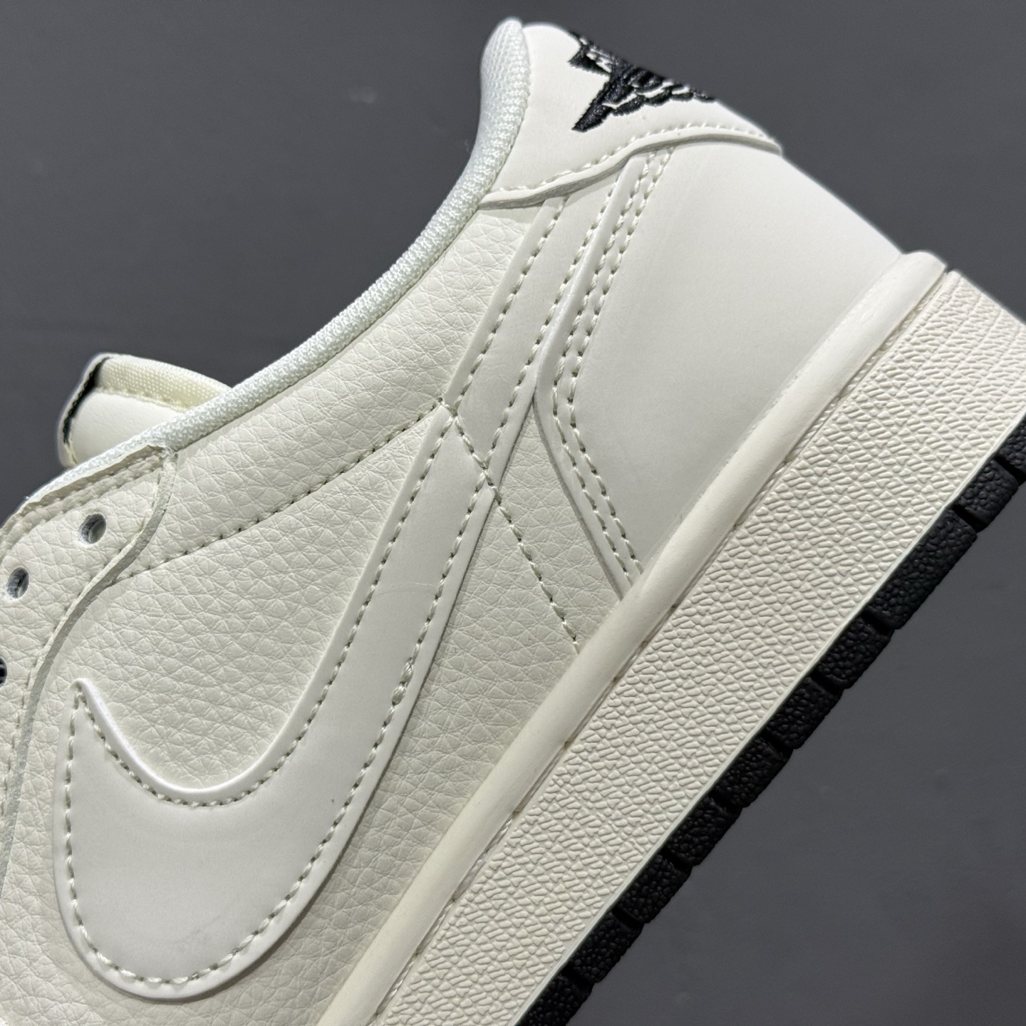 Fragment x Travis Scott Air Jordan 1 Low 三方联名倒钩 JP1628-254