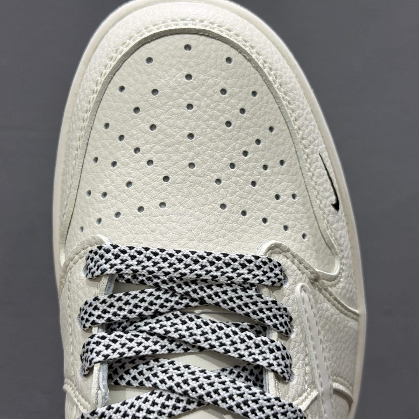 Fragment x Travis Scott Air Jordan 1 Low 三方联名倒钩 JP1628-254