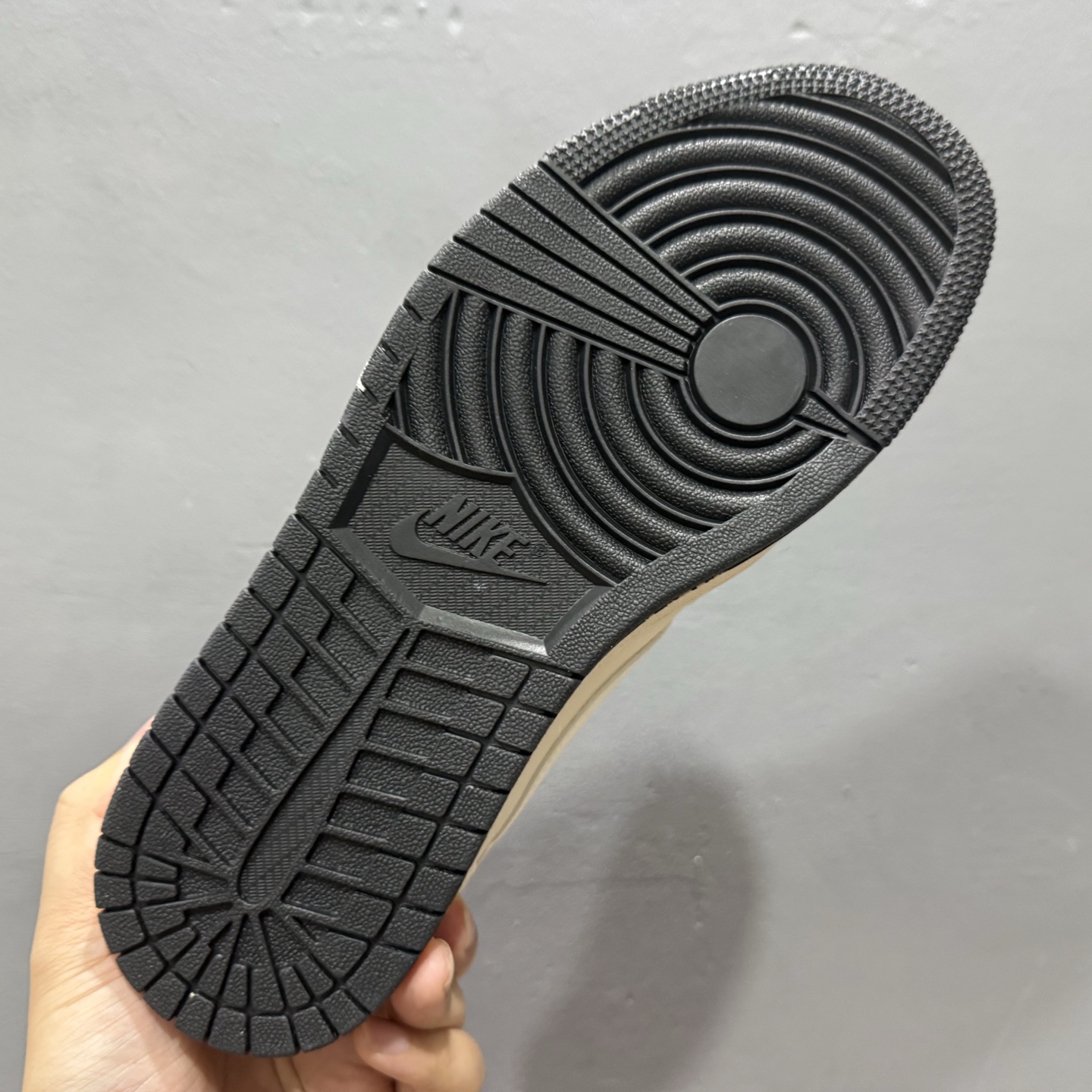 Fragment x Travis Scott Air Jordan 1 Low 三方联名倒钩 JP1628-254