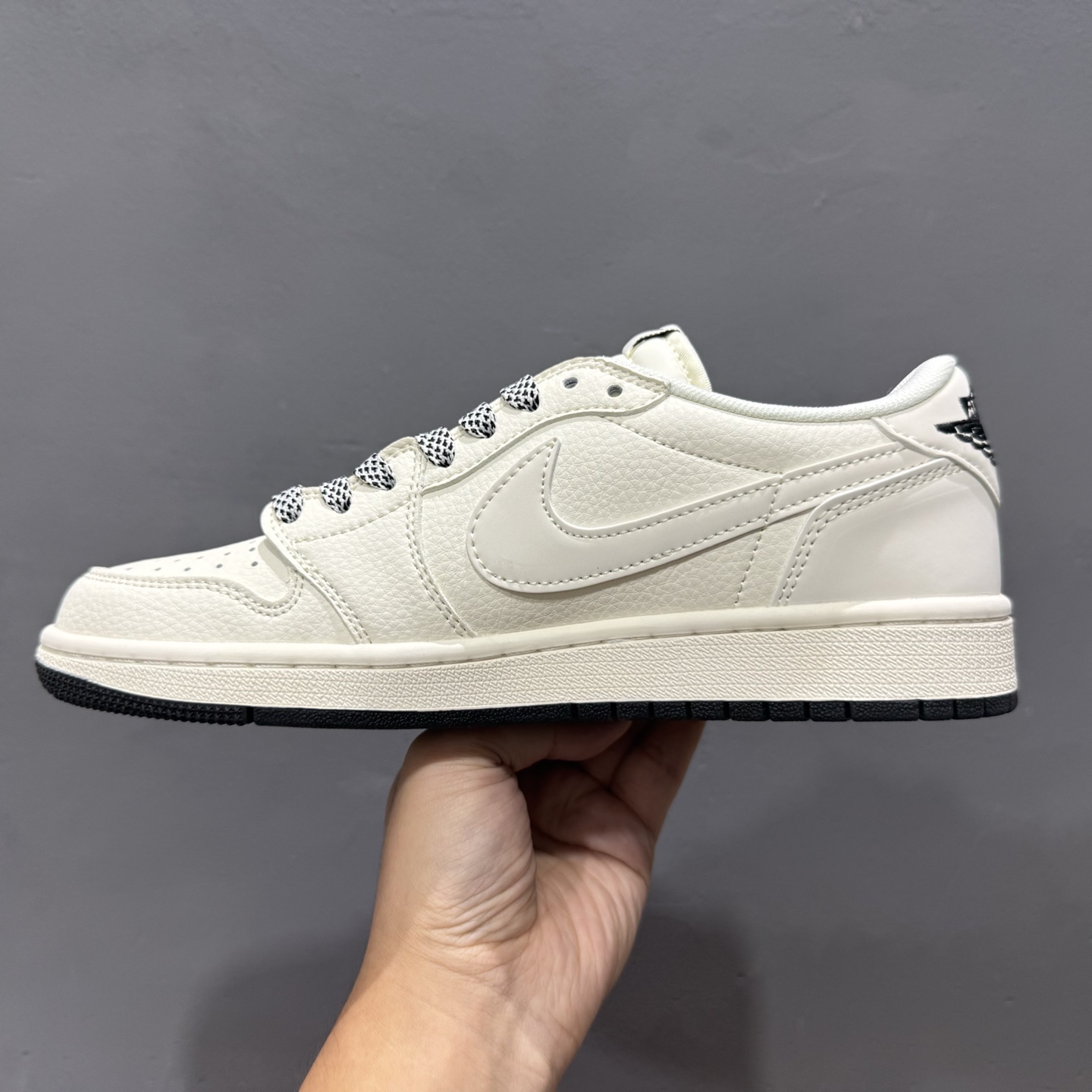 Fragment x Travis Scott Air Jordan 1 Low 三方联名倒钩 JP1628-254