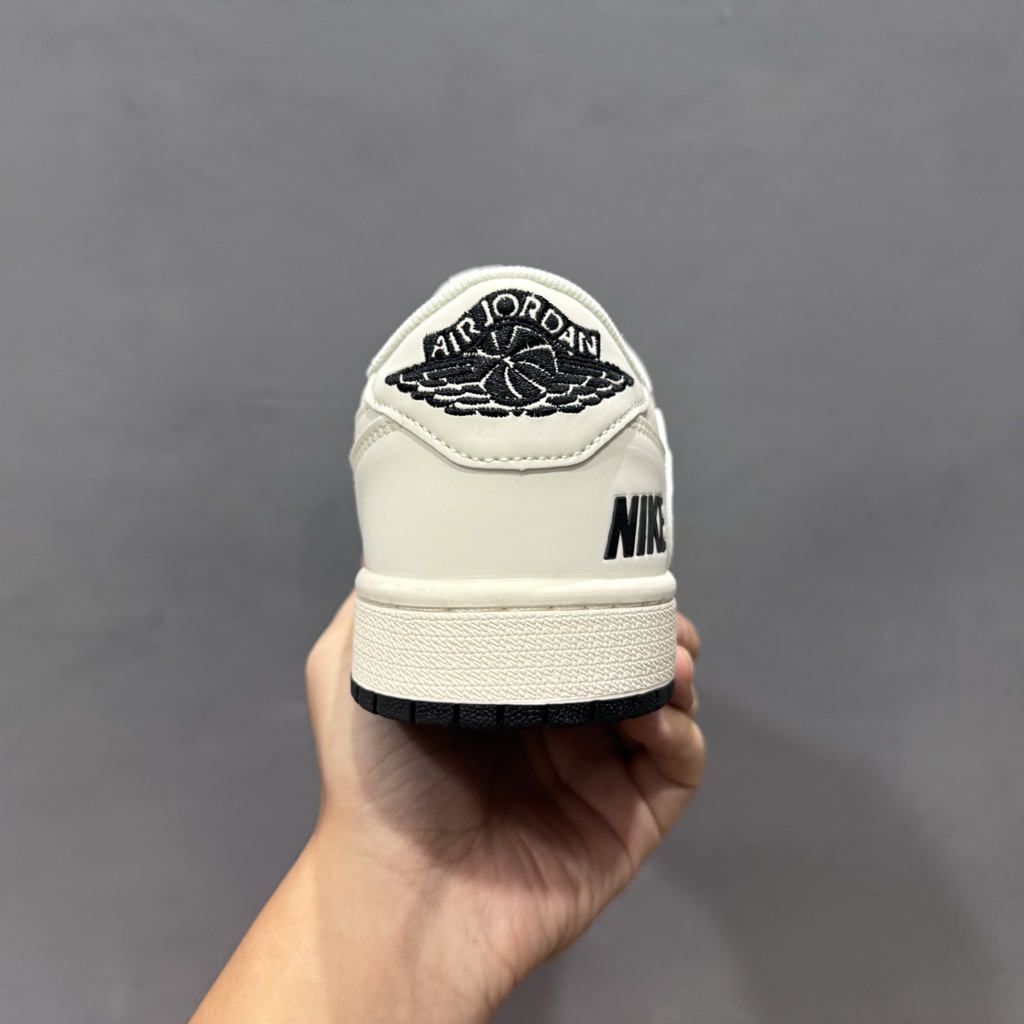 Fragment x Travis Scott Air Jordan 1 Low 三方联名倒钩 JP1628-254