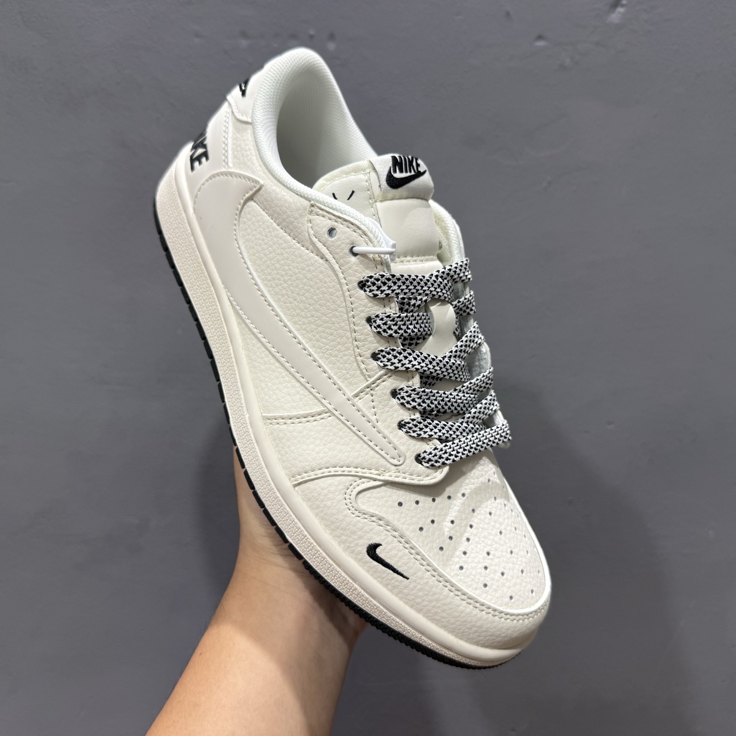 Fragment x Travis Scott Air Jordan 1 Low 三方联名倒钩 JP1628-254