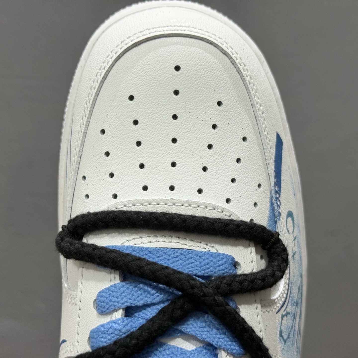 Nike Air Force 1'07 Low ”Pisces” 手绘涂鸦