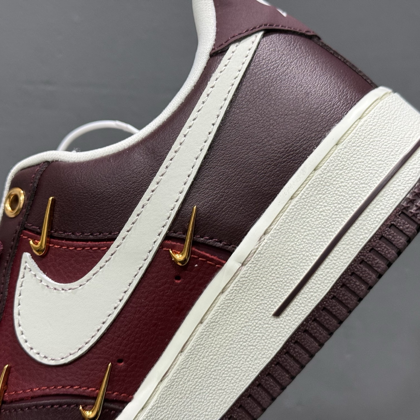 Nike Air Force 1'07 Low 空军一号低帮休闲板鞋 IR0485-611