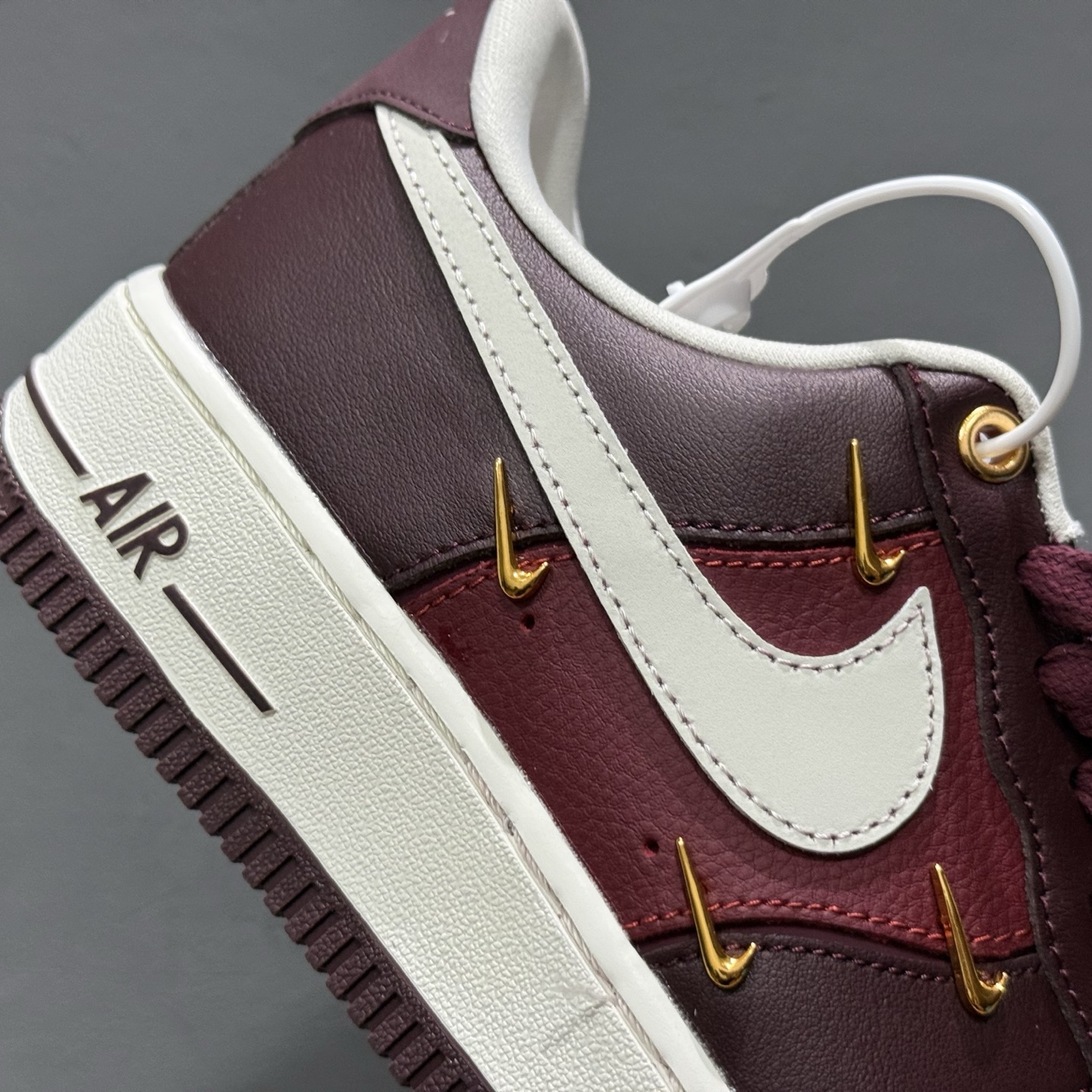 Nike Air Force 1'07 Low 空军一号低帮休闲板鞋 IR0485-611