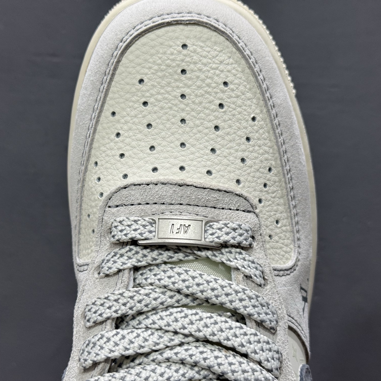 Nike Air Force 1'07 Low LV联名 双拼灰涂鸦 空军一号低帮休闲板鞋 CX5050-Y07