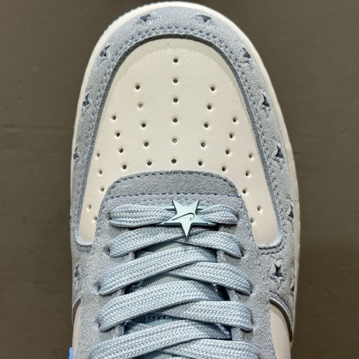 耐克Nike AIR FORCE 1’07空军一号低帮百搭休闲运动板鞋 HQ8051-400