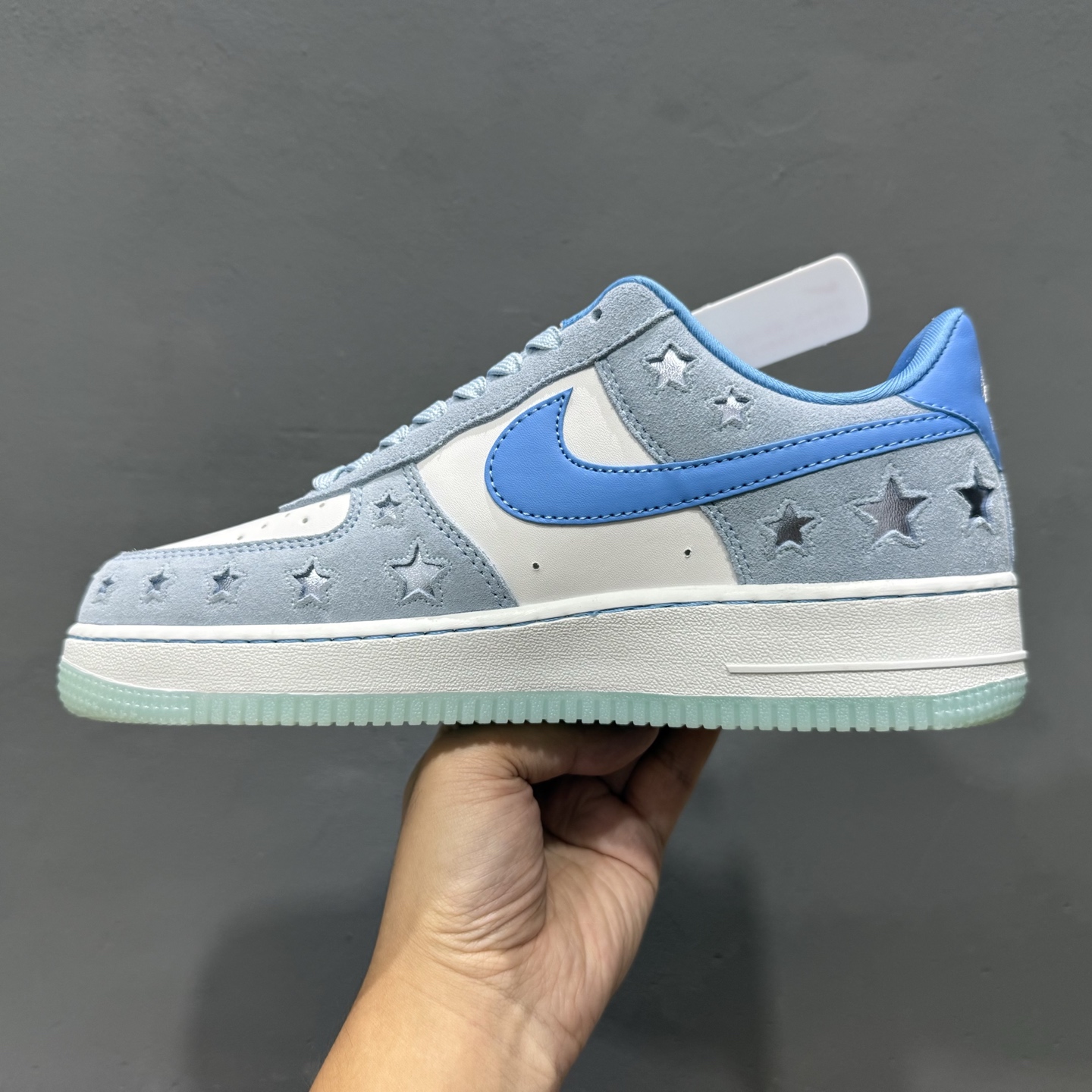 耐克Nike AIR FORCE 1’07空军一号低帮百搭休闲运动板鞋 HQ8051-400