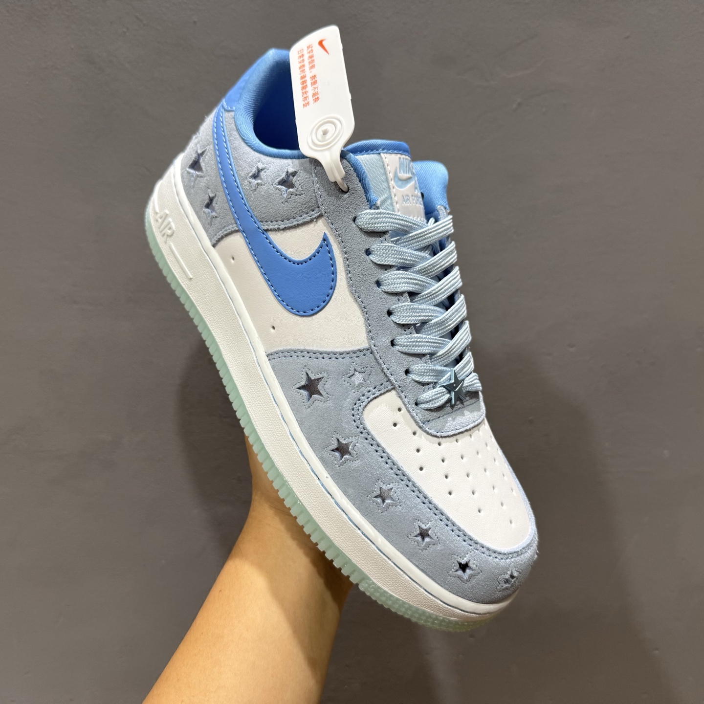 耐克Nike AIR FORCE 1’07空军一号低帮百搭休闲运动板鞋 HQ8051-400