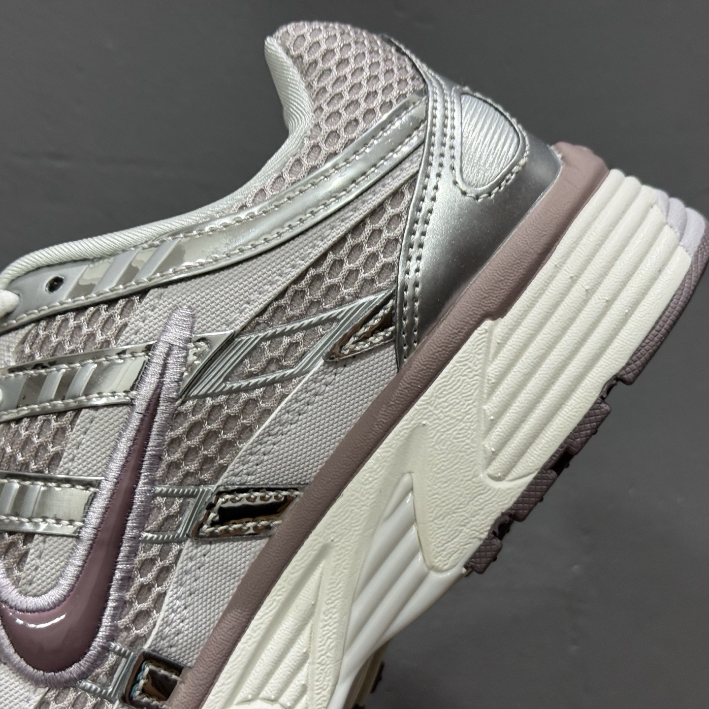 Nike Air Max Moto 2K 耐克新款复古气垫跑步鞋 ib4019-019