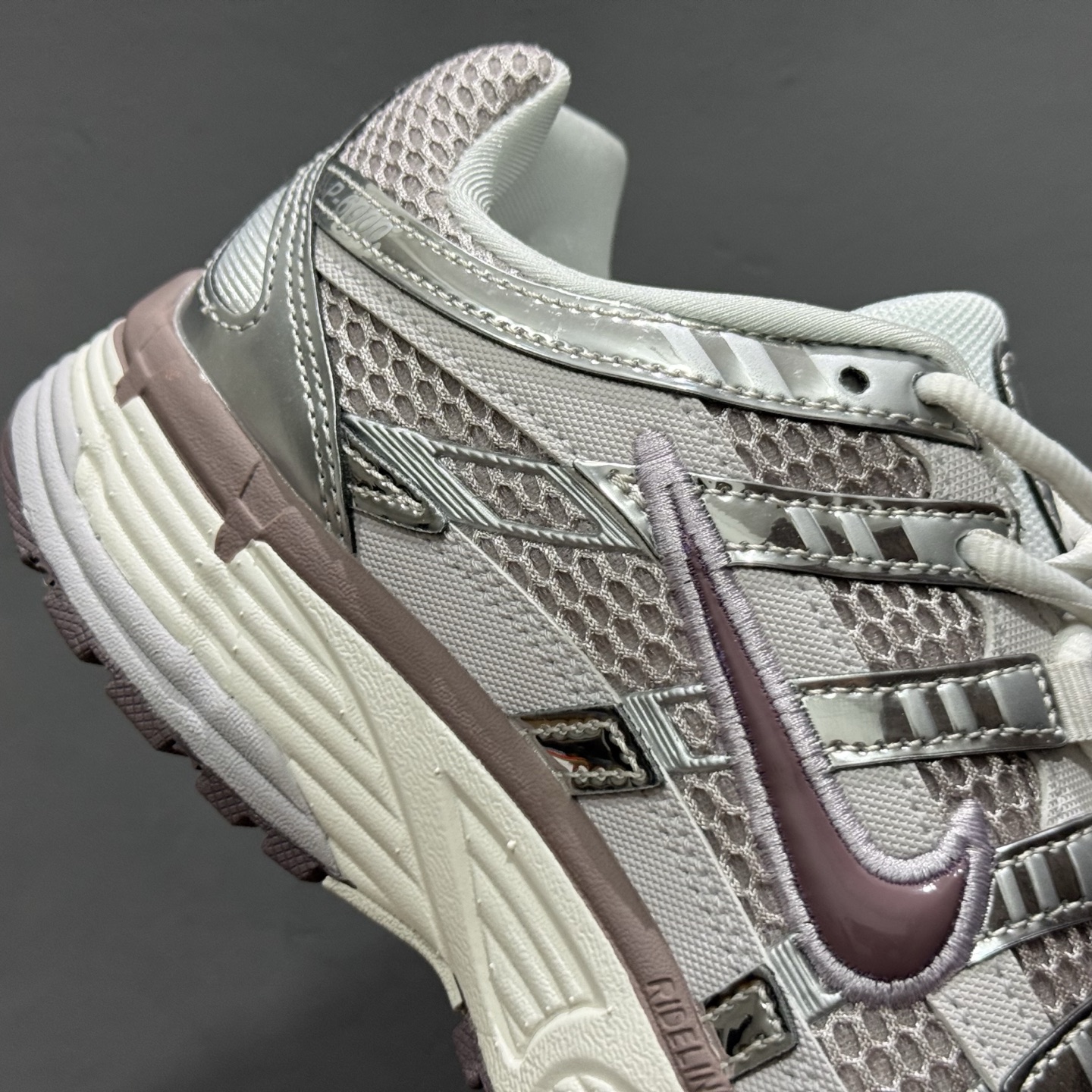 Nike Air Max Moto 2K 耐克新款复古气垫跑步鞋 ib4019-019