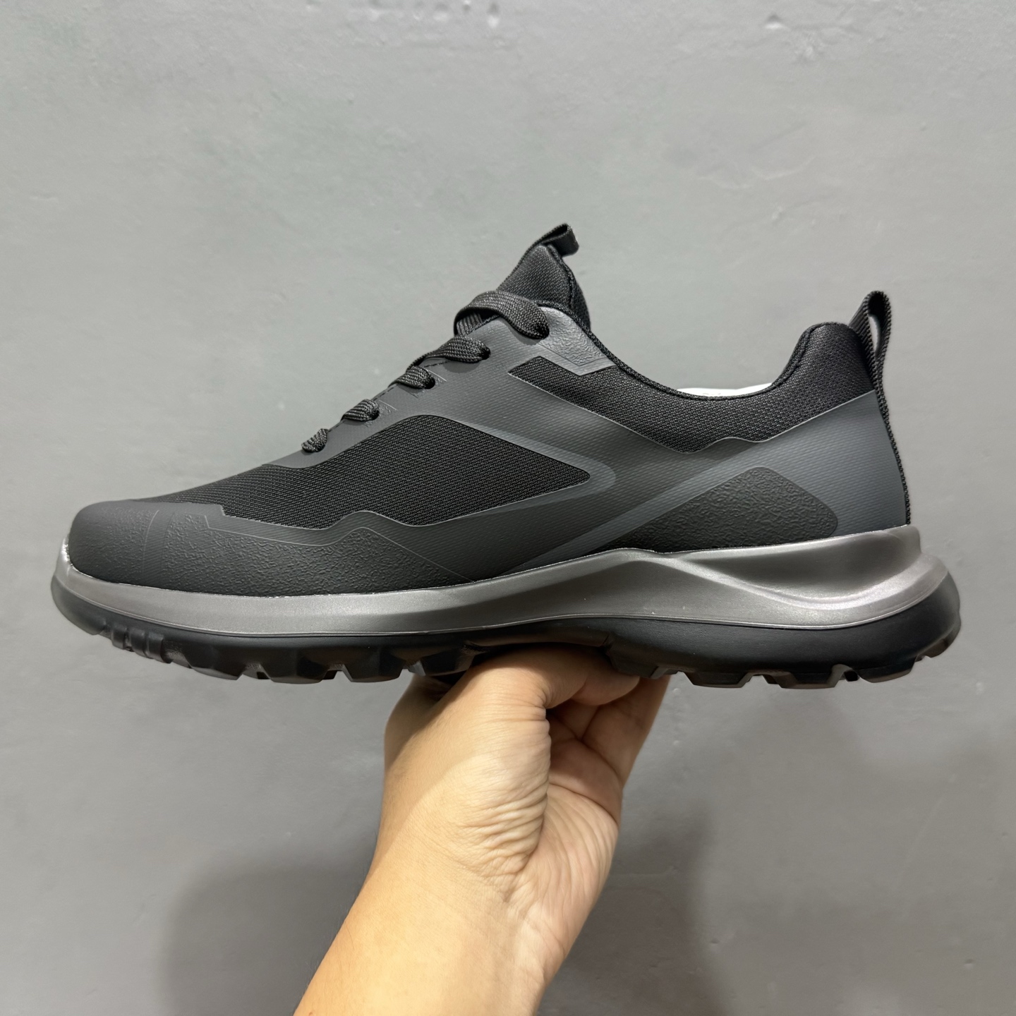 Ecco 爱步驱动系列户外防水透气防滑复古时尚拼接徒步运动鞋 8825940