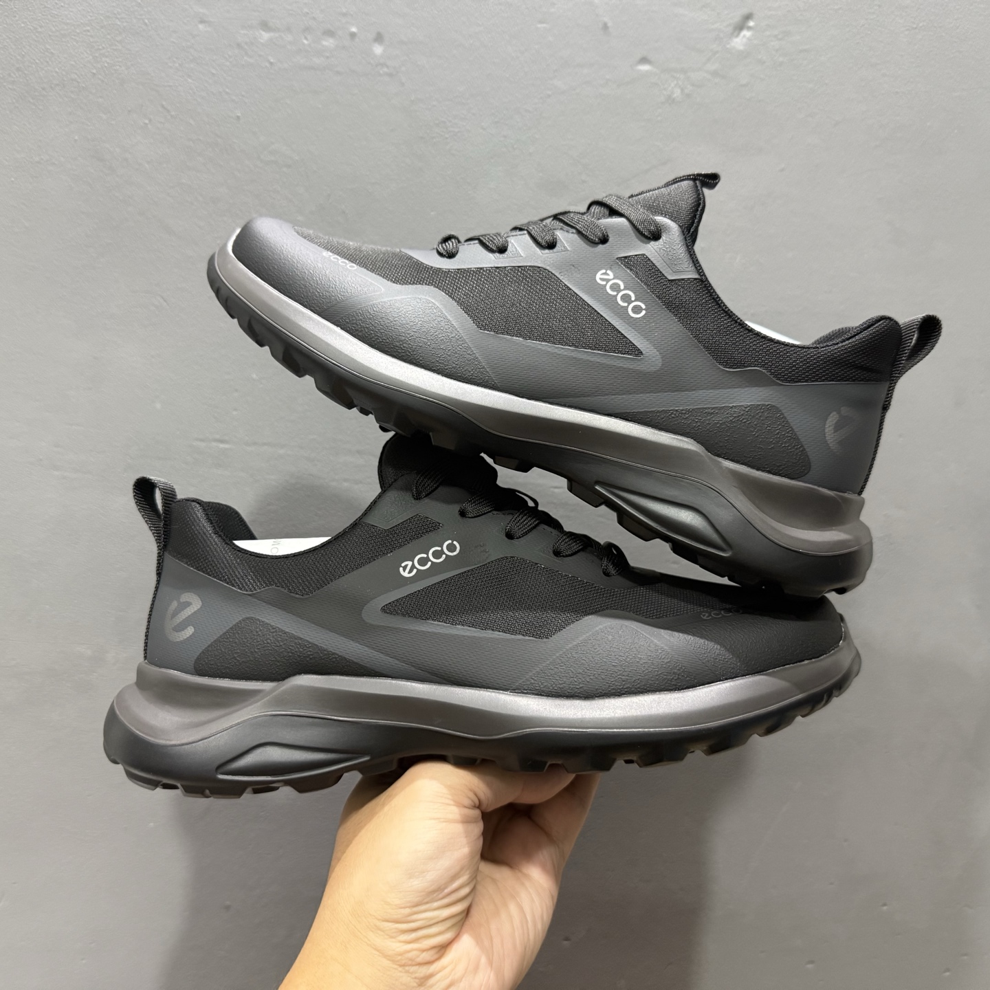 Ecco 爱步驱动系列户外防水透气防滑复古时尚拼接徒步运动鞋 8825940