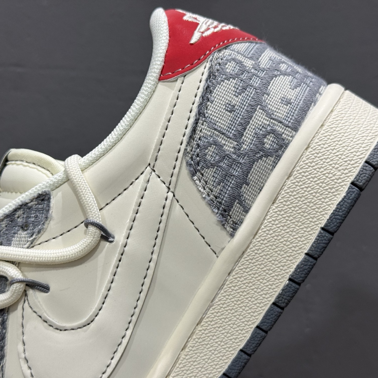 Travis Scott x Fragment Design x Jordan Air Jordan 1 Low OG SP 迪奥联名-米灰牛仔布红标” HT5088-602