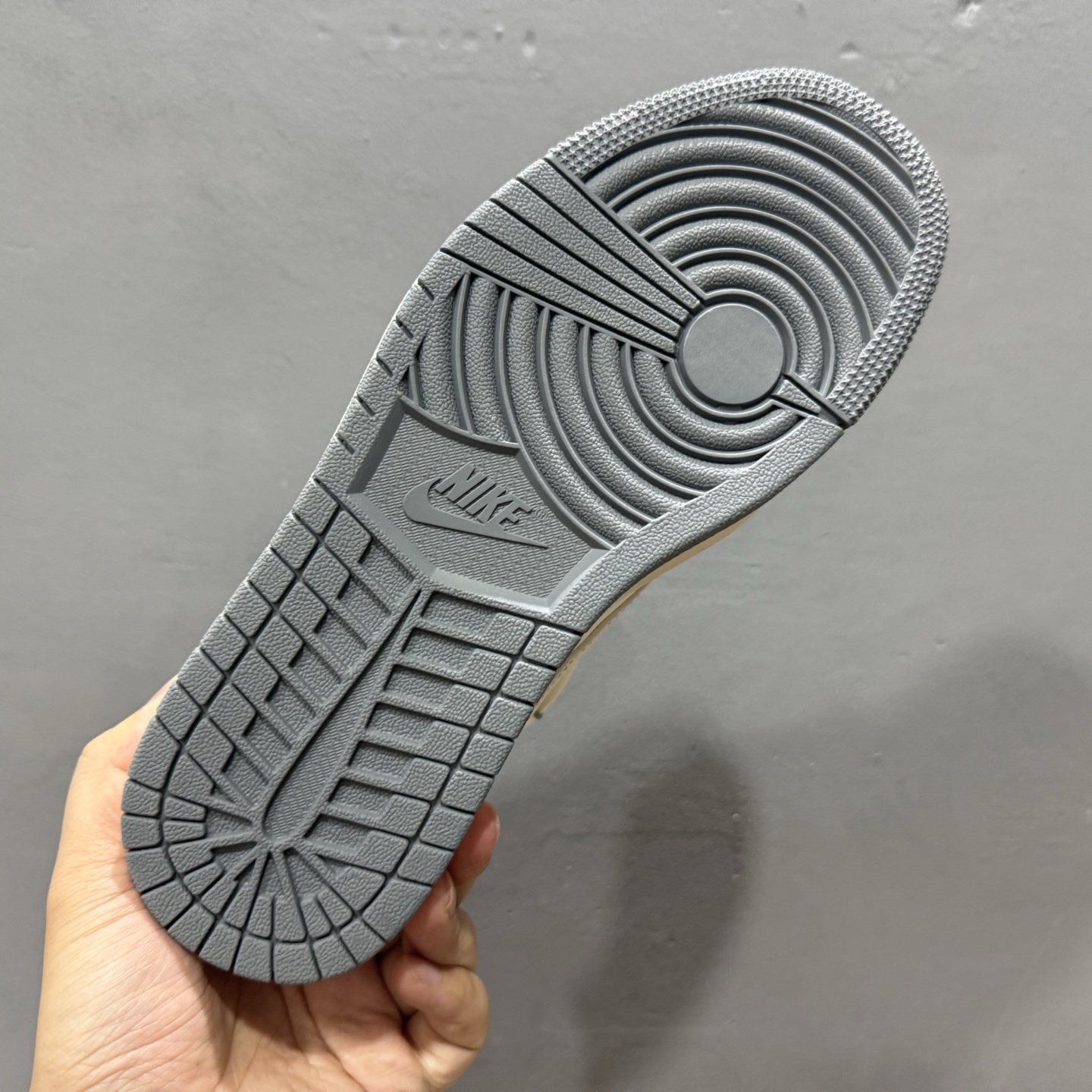 Travis Scott x Fragment Design x Jordan Air Jordan 1 Low OG SP 迪奥联名-米灰牛仔布红标” HT5088-602