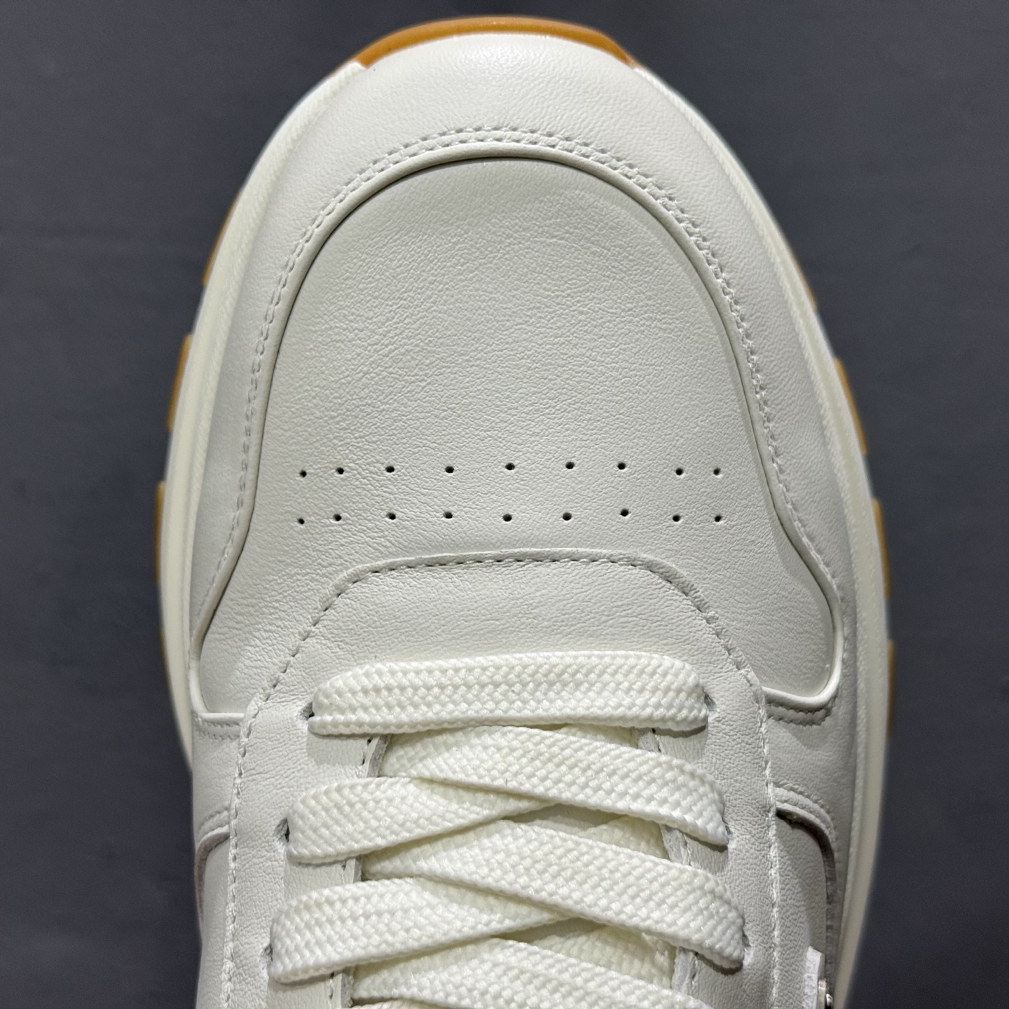 新货PRADA普拉达 厚底徽标系带运动休闲男鞋系列