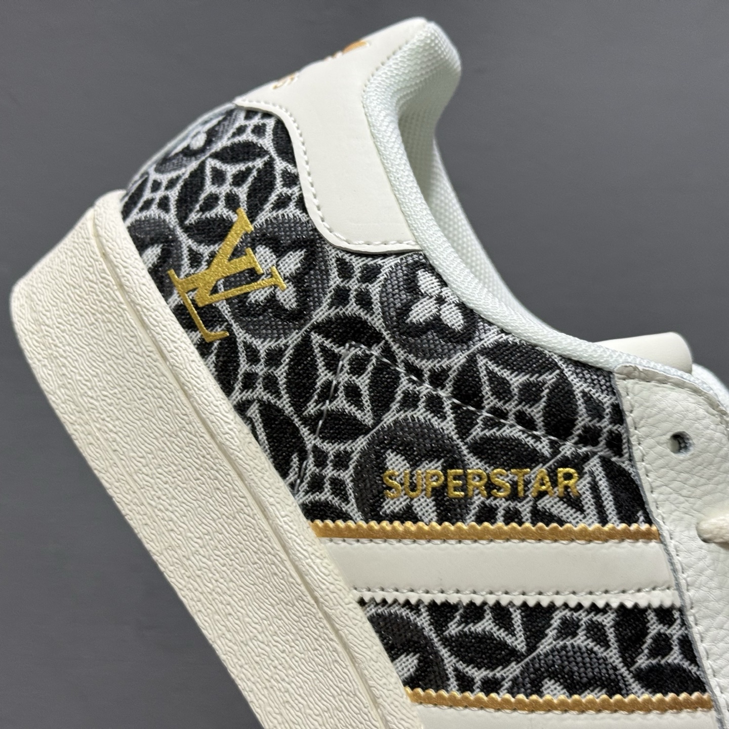 Adidas Originals Superstar 阿迪达斯 三叶草 贝壳头’DIY’系列低帮经典百搭休闲运动板鞋 BZ9864-132