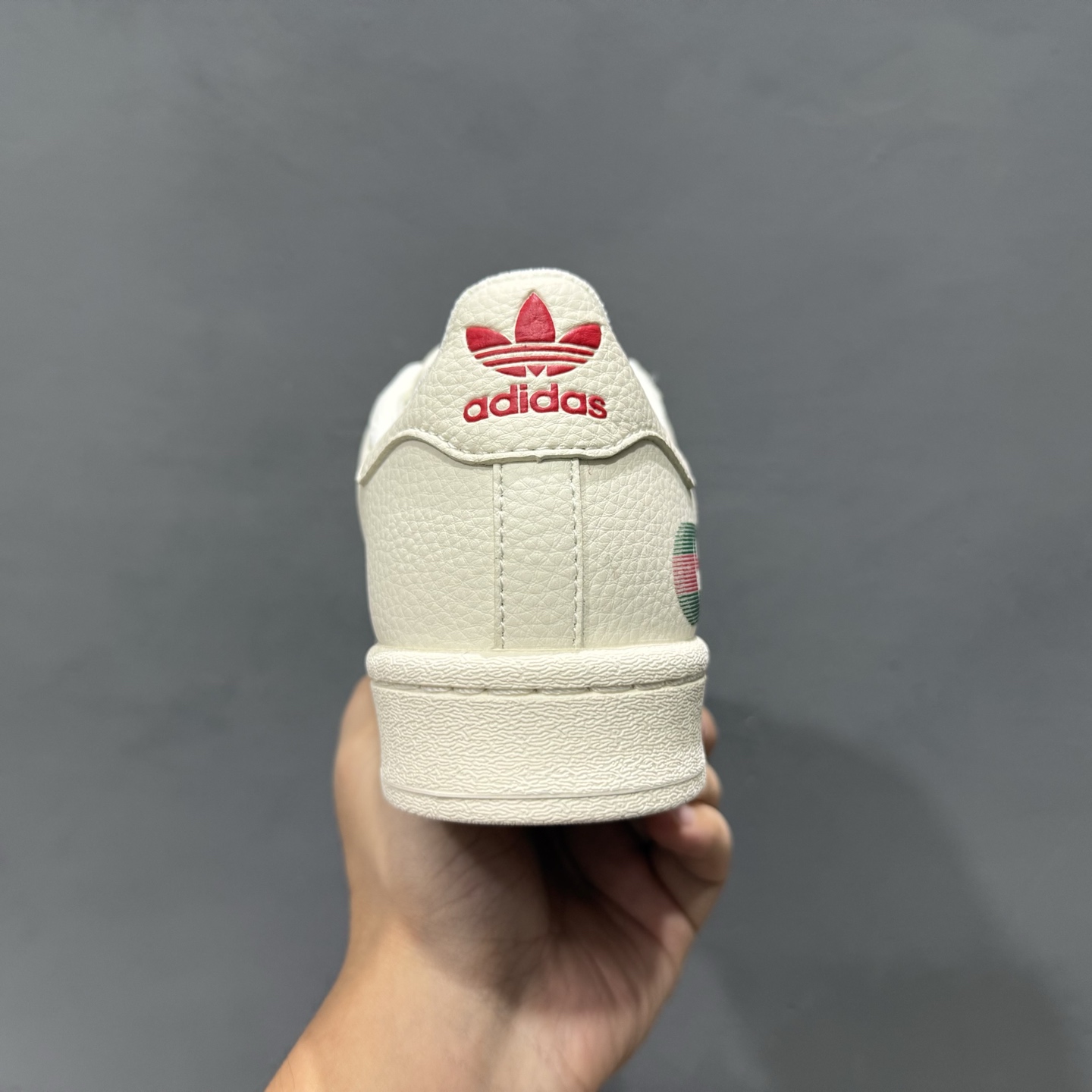 Adidas Originals Superstar 联名款贝壳头 QC2601