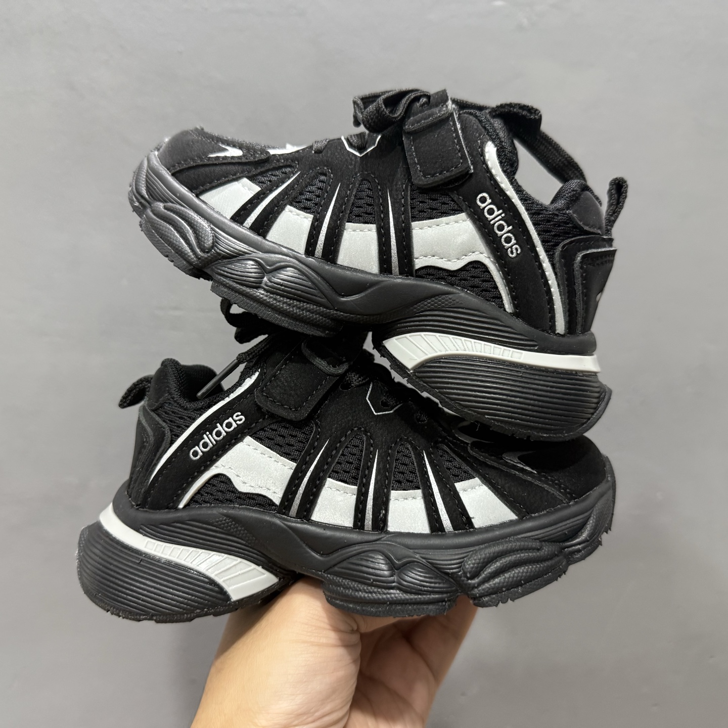 童鞋 Adidas Adistar 阿迪防滑耐磨休闲童鞋 灰红6201