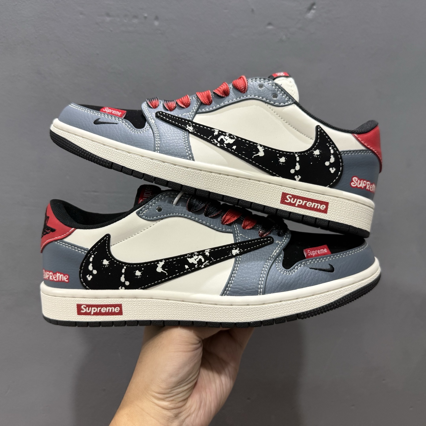Travis Scott x Nike Air Jordan 1 Low x Superme Air Jordan 1 Low 反转灰白黑小勾倒钩 QW5088-202
