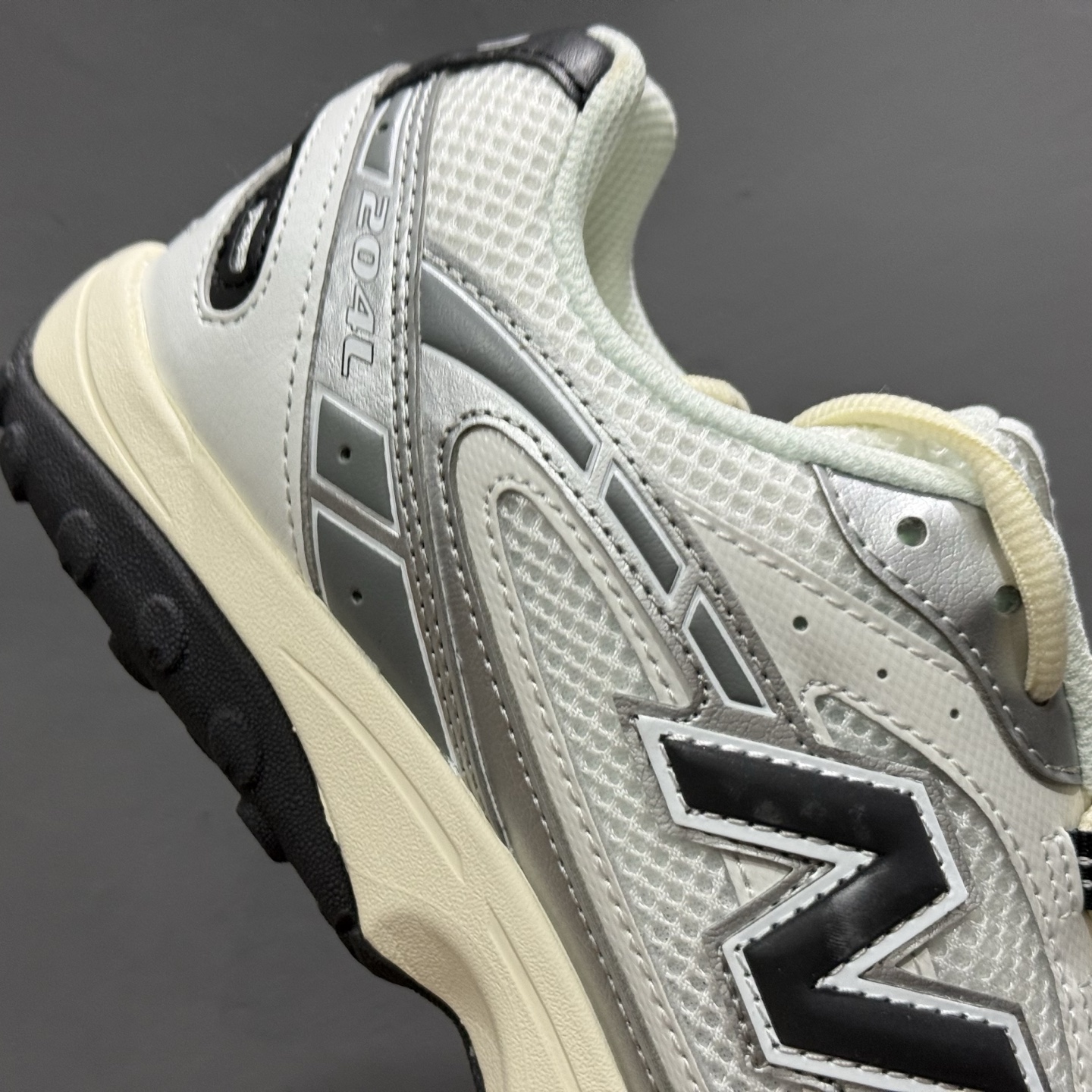 M版纯原 New Balance 新百伦204系列 白银黑 新百伦复古休闲运动百搭跑步鞋 U204LSWD12
