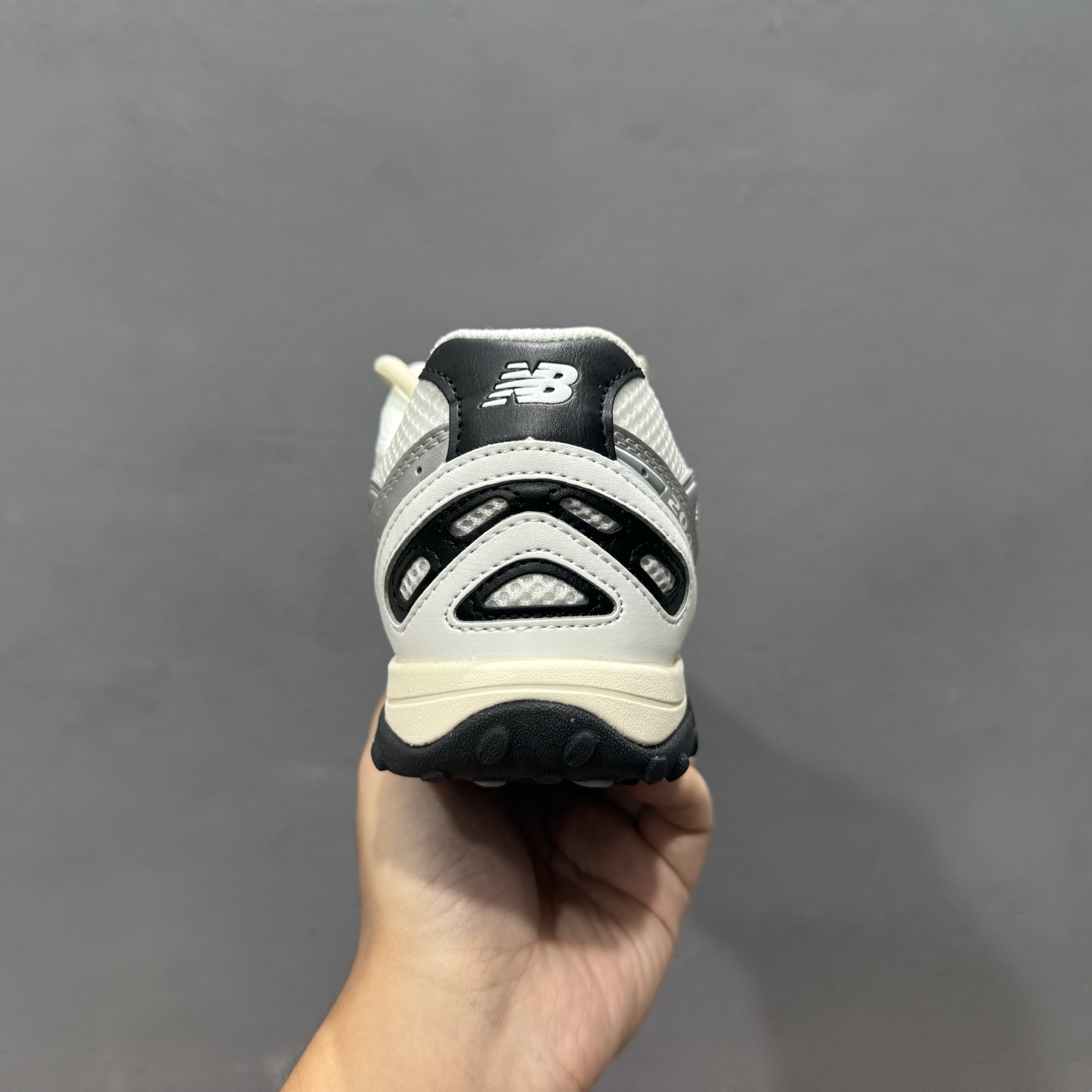 M版纯原 New Balance 新百伦204系列 白银黑 新百伦复古休闲运动百搭跑步鞋 U204LSWD12