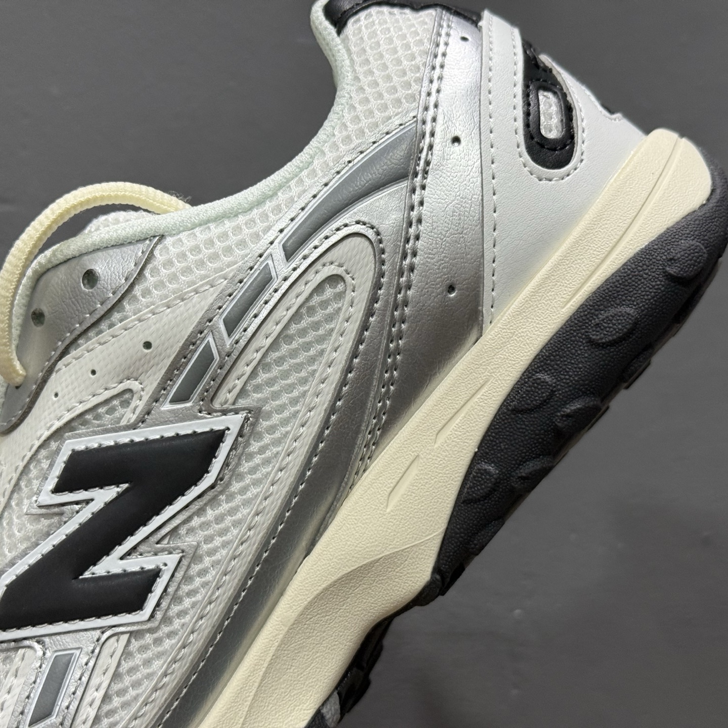 M版纯原 New Balance 新百伦204系列 白银黑 新百伦复古休闲运动百搭跑步鞋 U204LSWD12