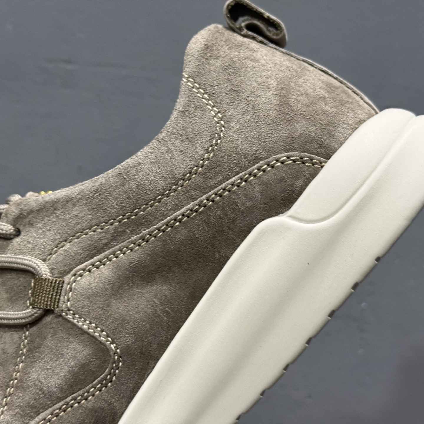 25秋冬款CAT/卡特 经典百搭户外低帮休闲工装靴 717336