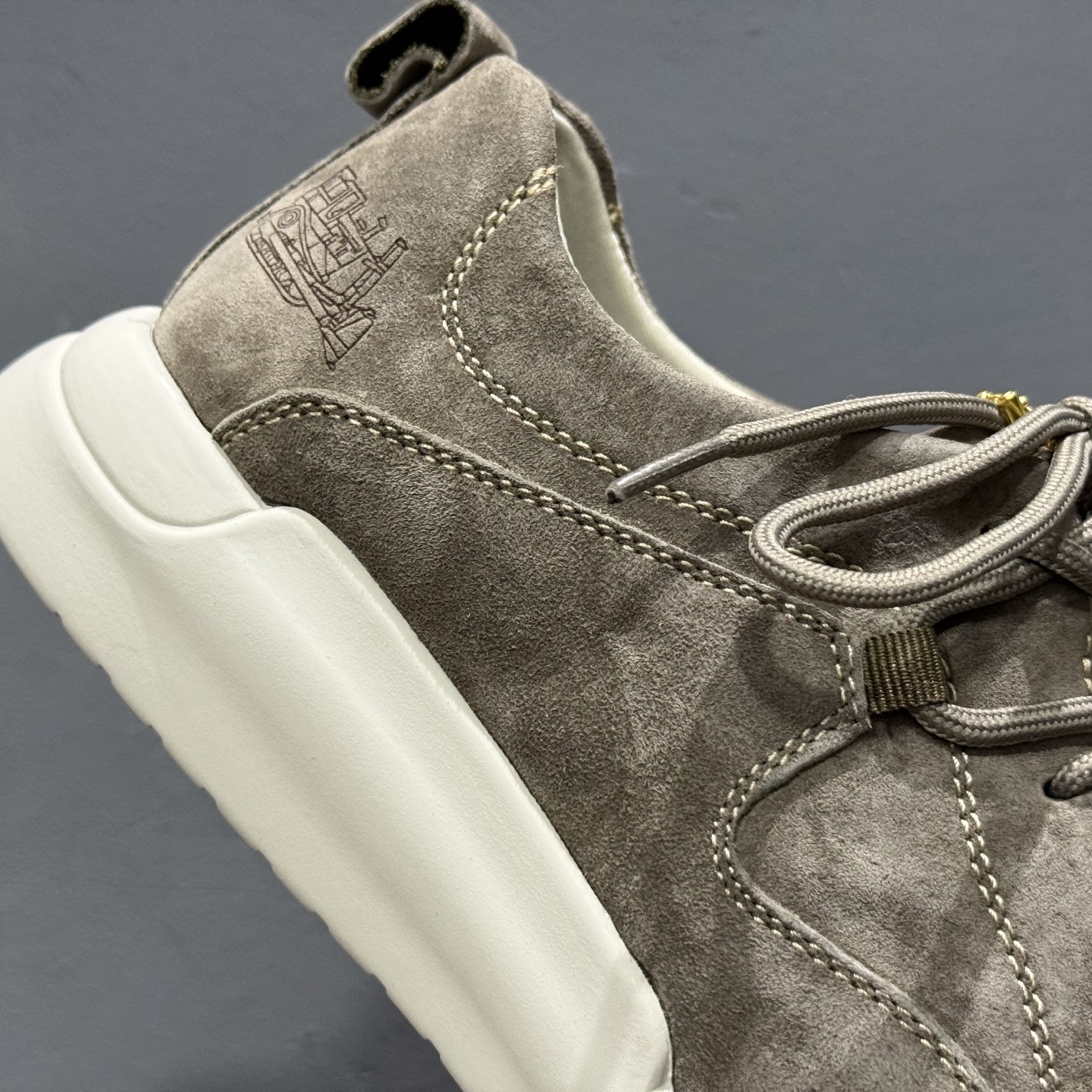 25秋冬款CAT/卡特 经典百搭户外低帮休闲工装靴 717336