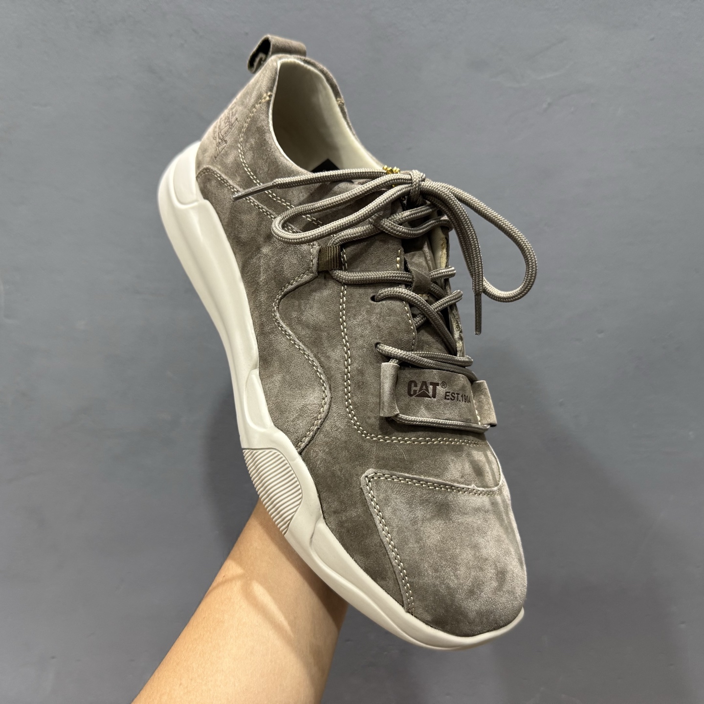 25秋冬款CAT/卡特 经典百搭户外低帮休闲工装靴 717336