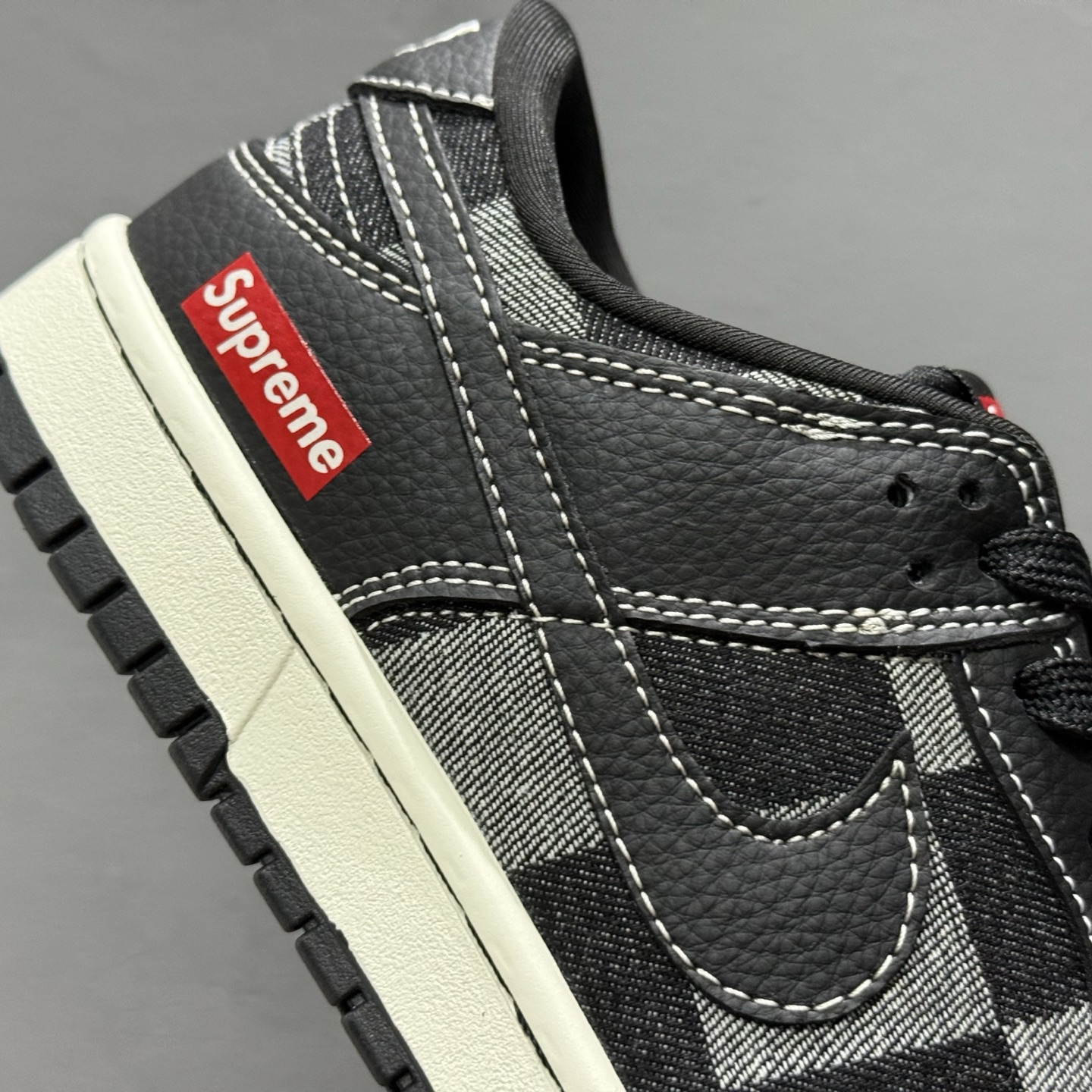 Nike SB Dunk Low Sup联名 黑灰格调 高端定制 低帮休闲板鞋 SC0601-462